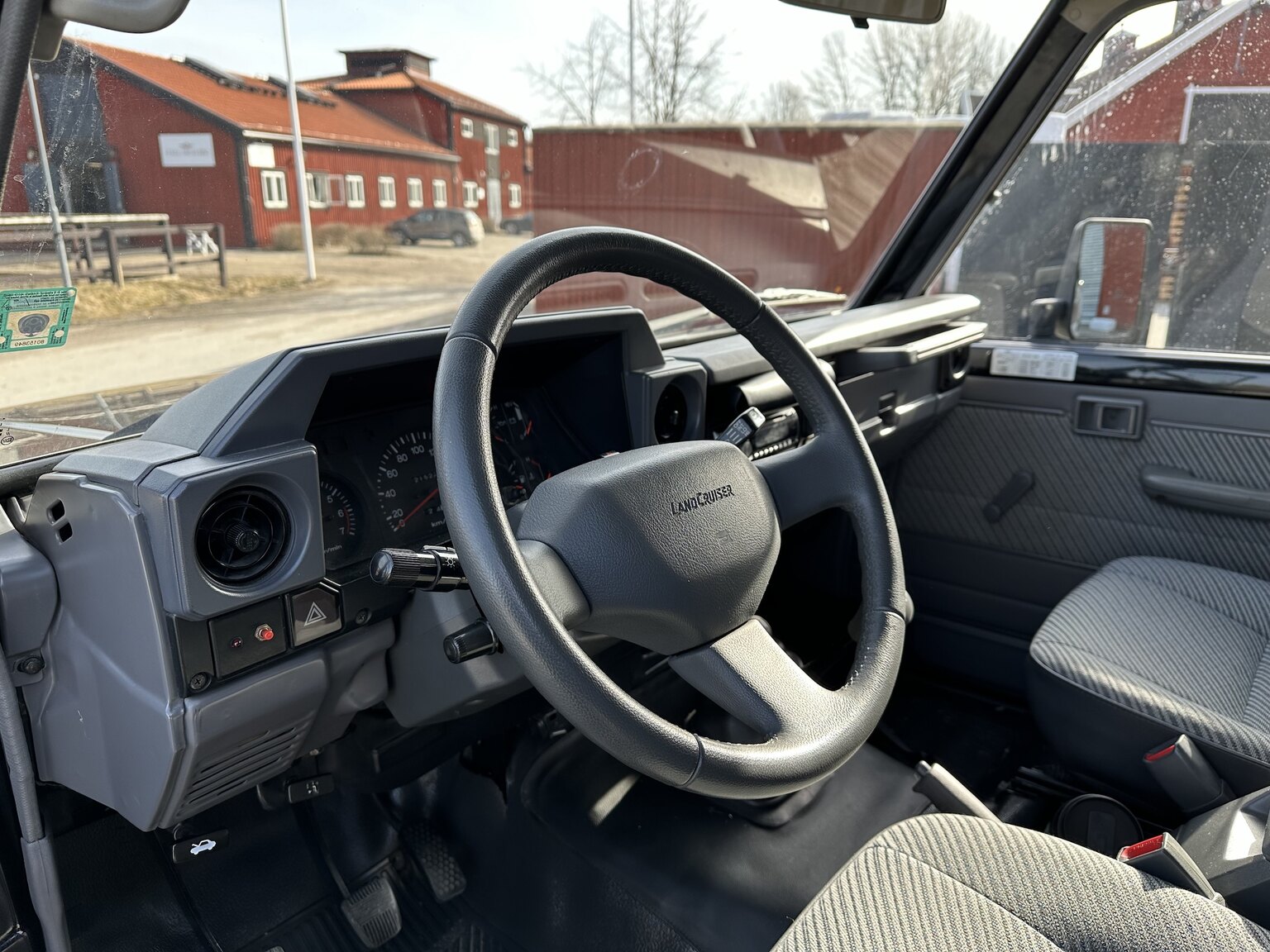 Interior image of 1993 Toyota Land Cruiser Serie 70