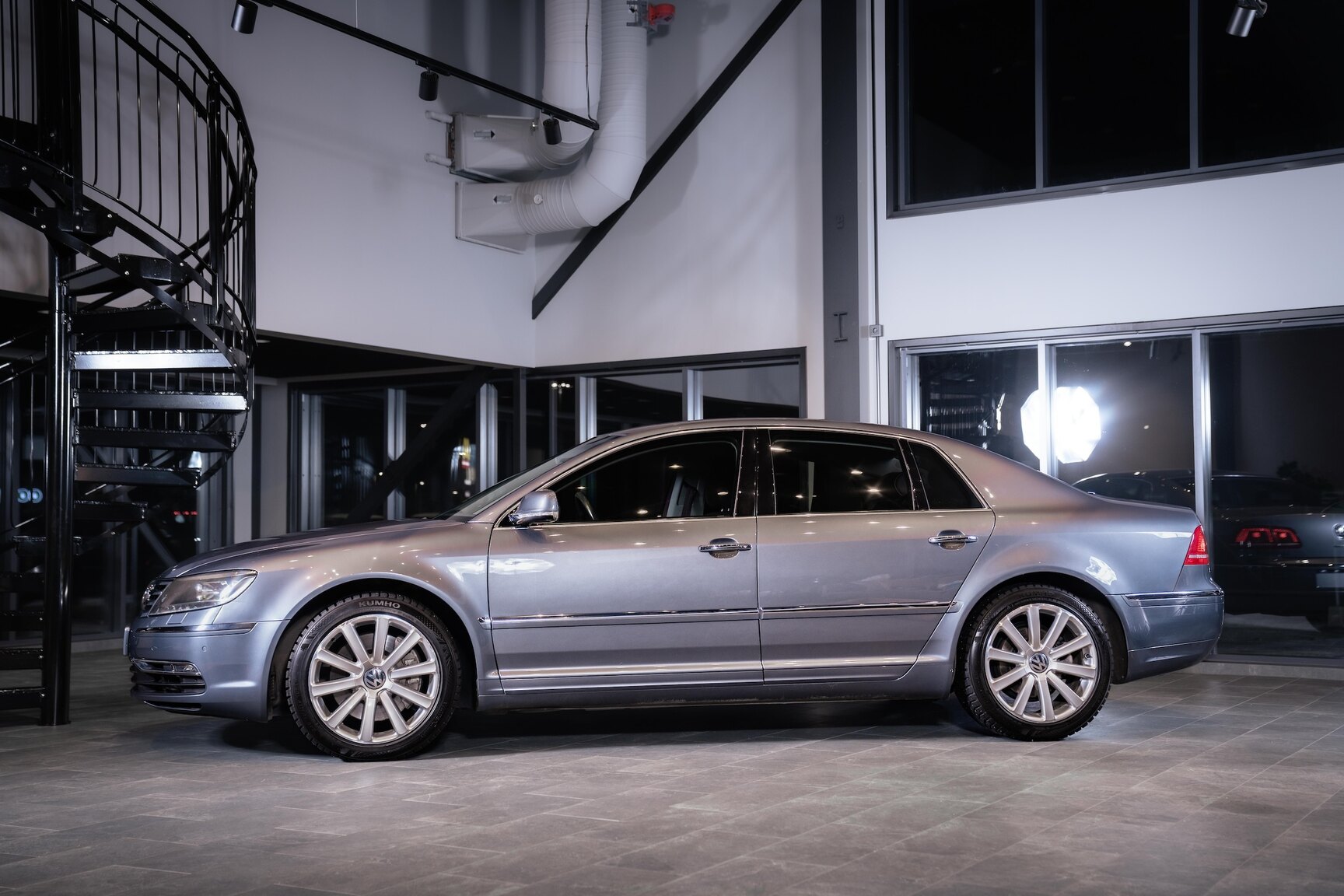 Exteriörbild på 2012 Volkswagen Phaeton 3.0 TDI 4Motion