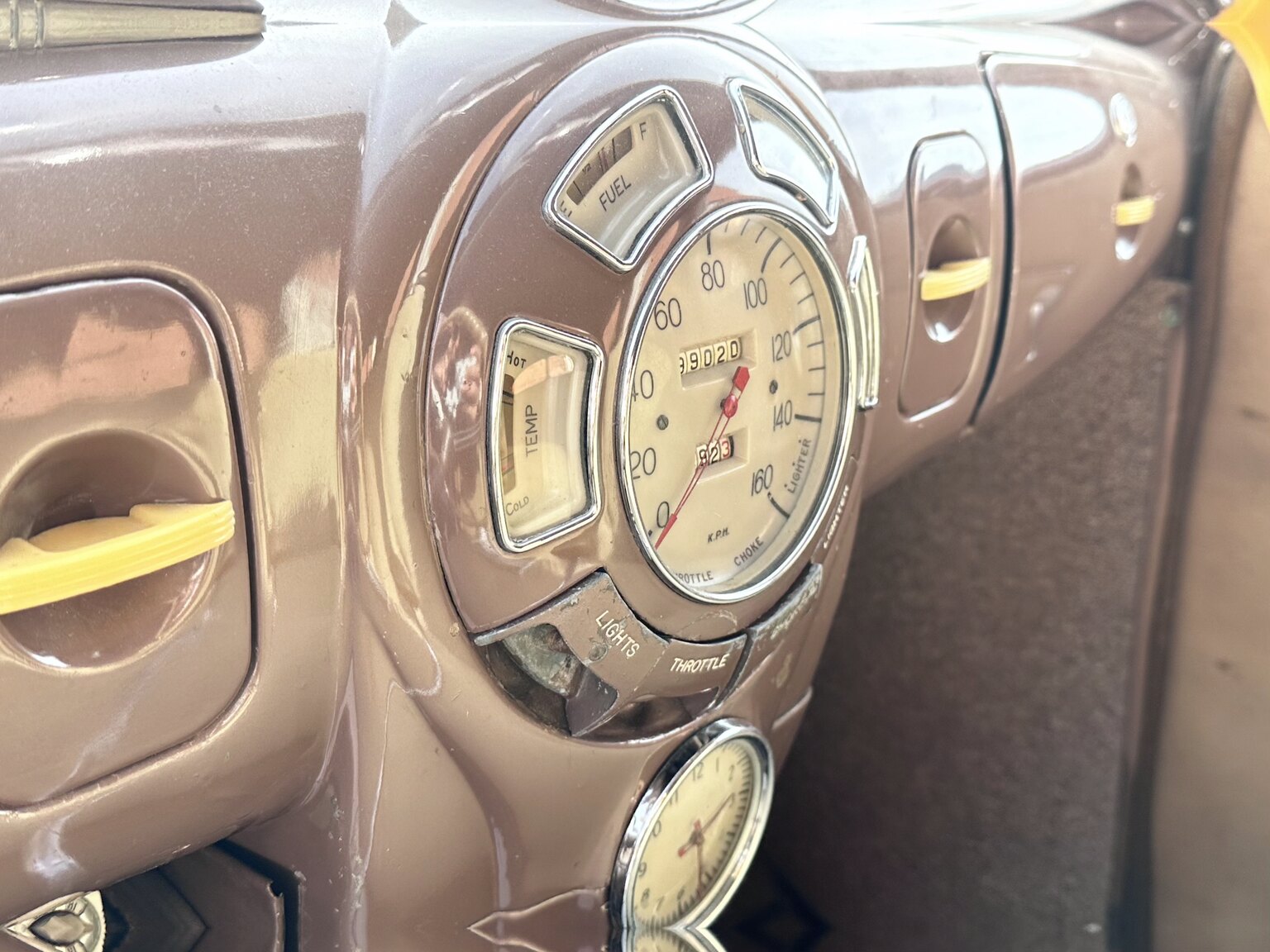 Interior image of 1938 Lincoln Zephyr Sedan V12