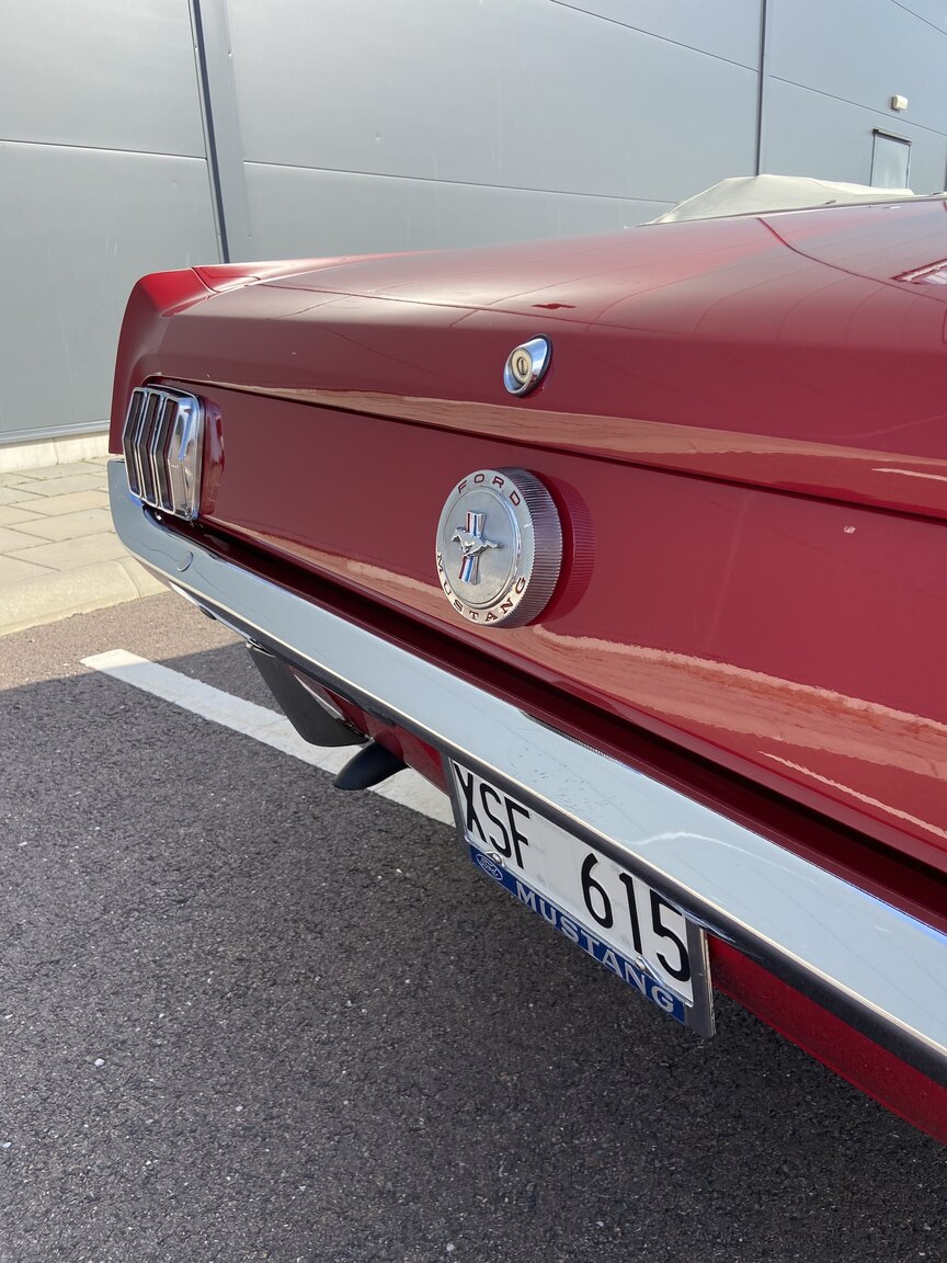 Exteriörbild på 1966 Ford Mustang Convertible