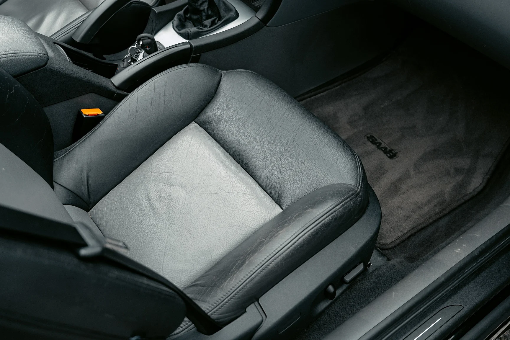 Interiörbild 2004 SAAB 9-3 Aero 2.0T Cabriolet (25)