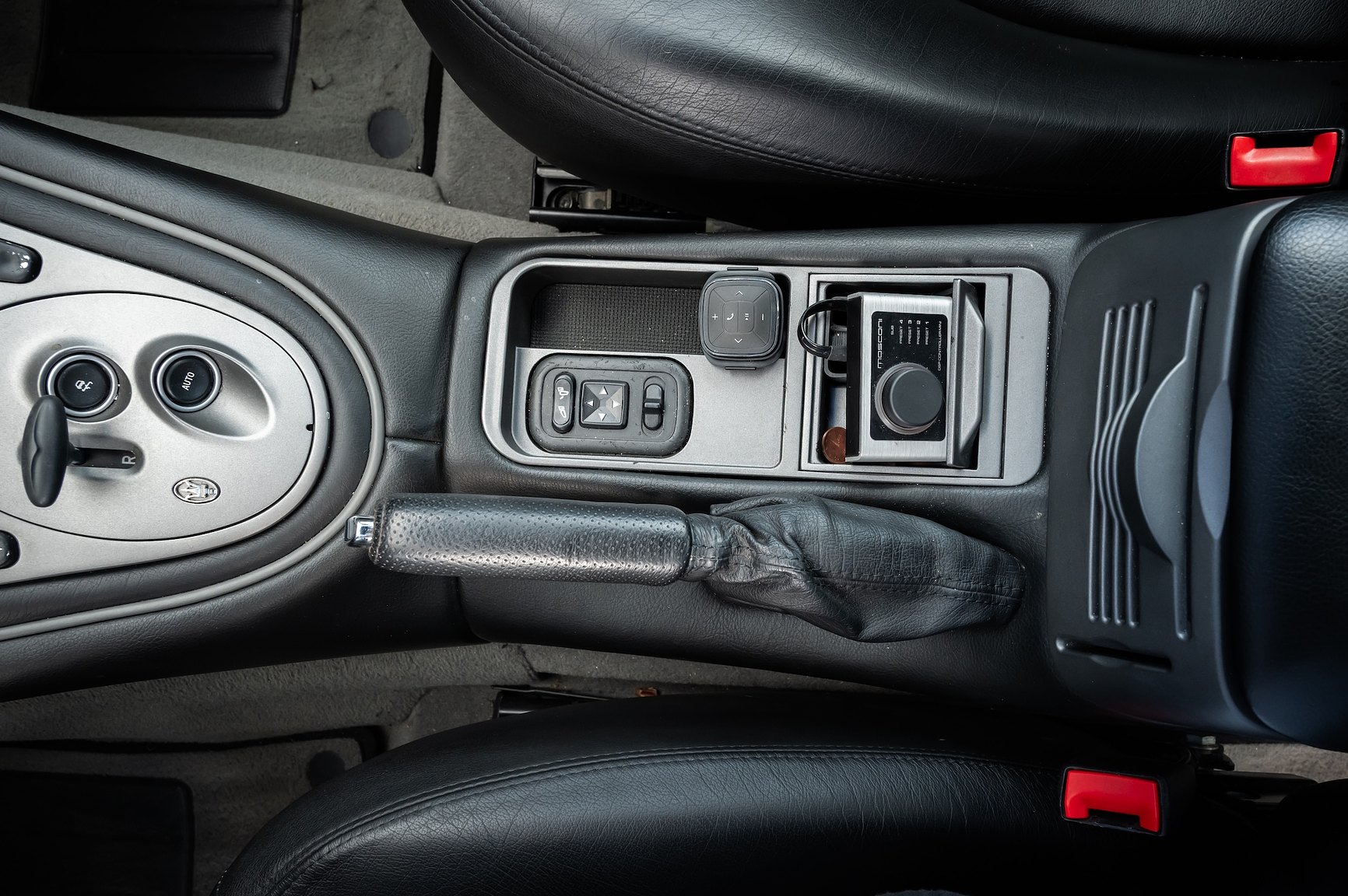 Interior image of 2004 Maserati Coupé 4.2 V8 Cambiocorsa
