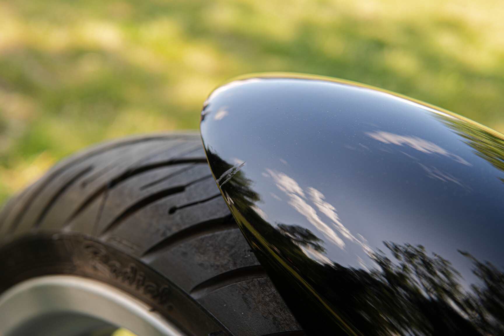 Exterior image of 1998 BMW R1100R (55)