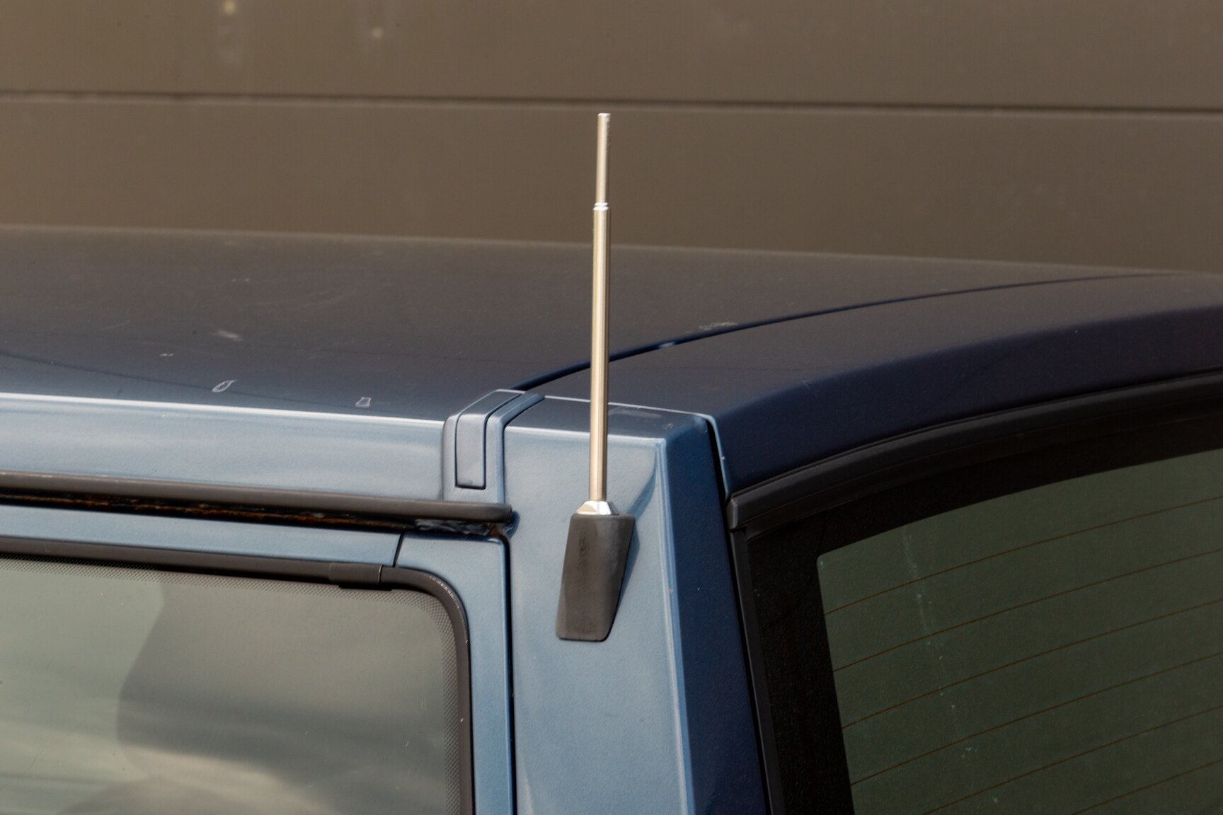 Exterior image of 1990 Volvo 745 Turbo (24)