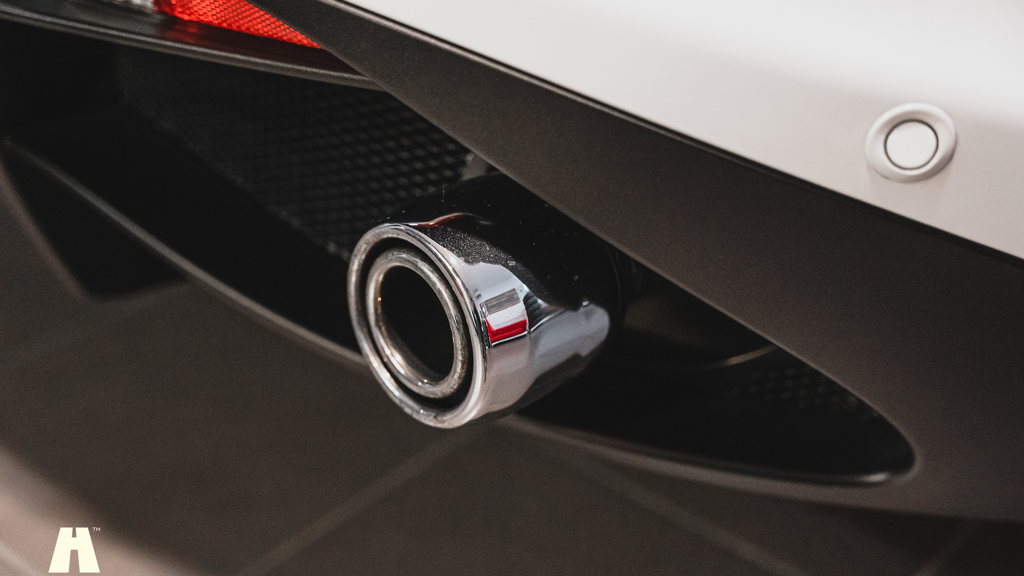 Exterior image of 2016 Alfa Romeo 4C (20)