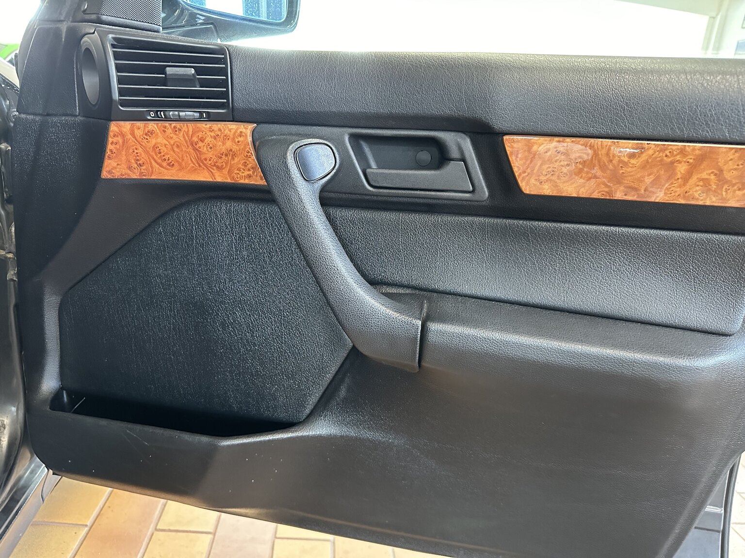 Innenraumfoto von 1991 ALPINA BMW ALPINA B10 BI-TURBO