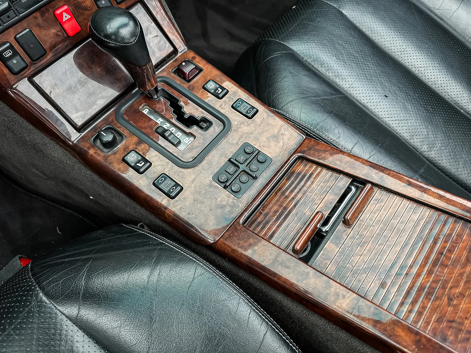 Interiörbild 1993 Mercedes-Benz 600 SL (51)