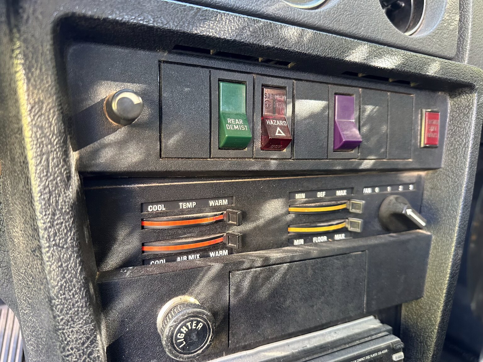 Interior image of 1973 Volvo 142