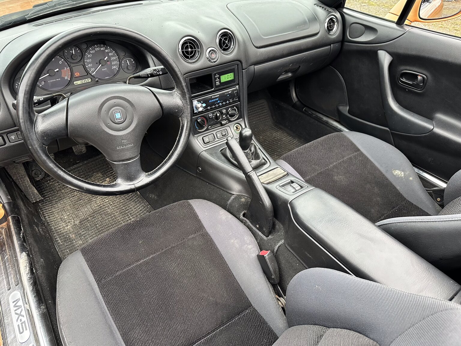 Interior image of 1998 Mazda Miata MX-5 NB