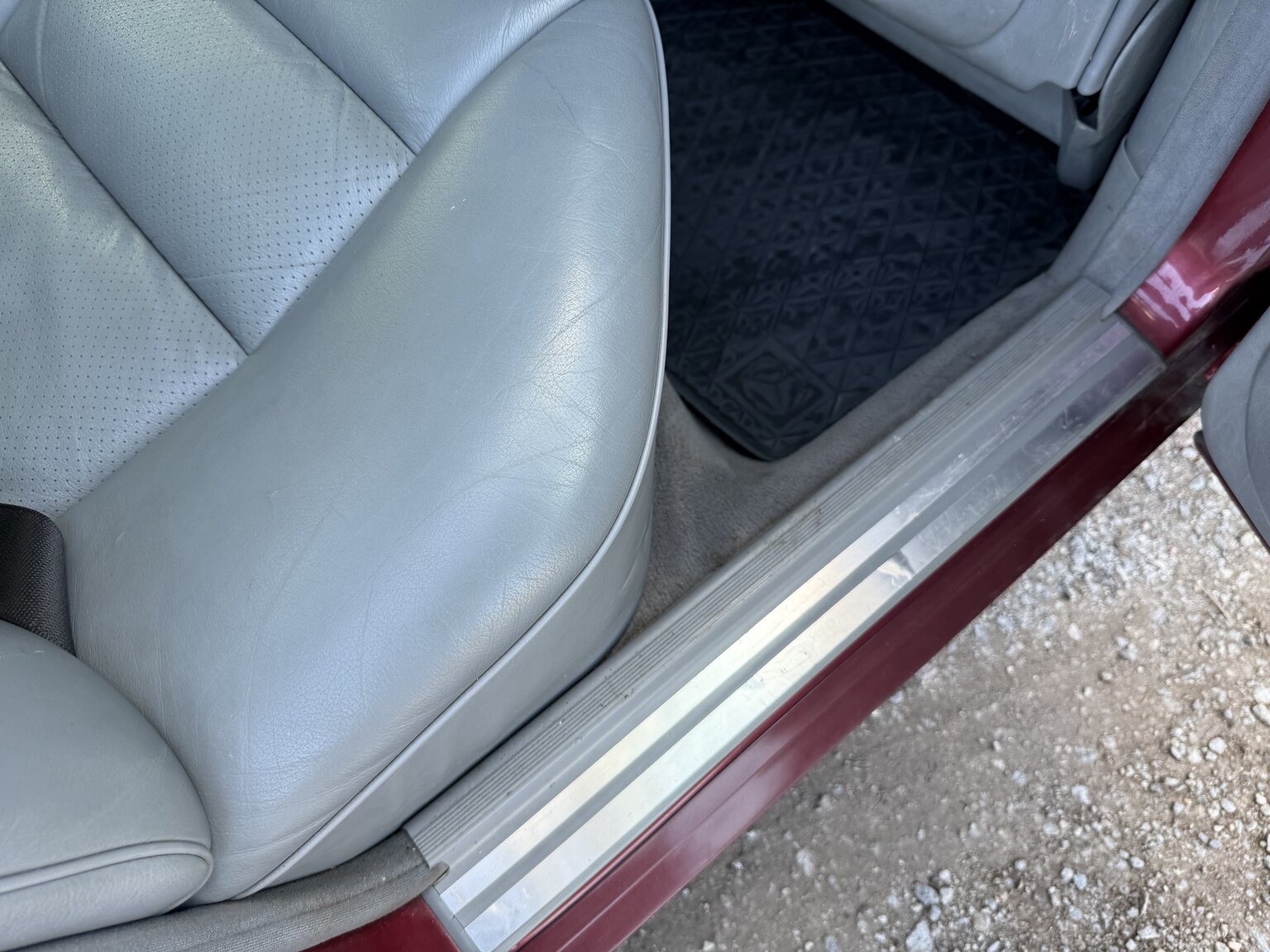 Interior image of 1991 Mercedes-Benz 300 E-24