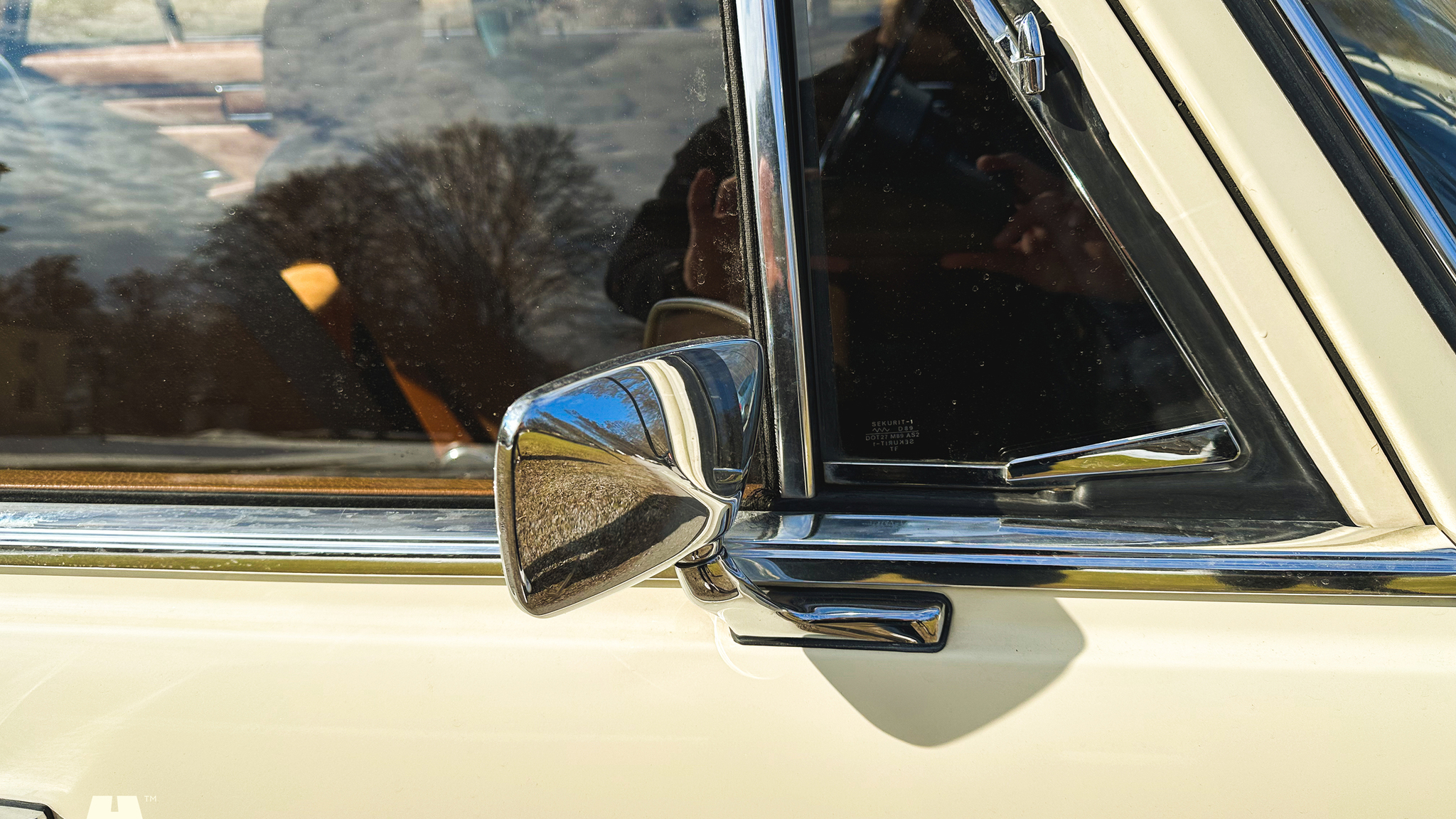 Exteriörbild på 1972 Mercedes-Benz 200