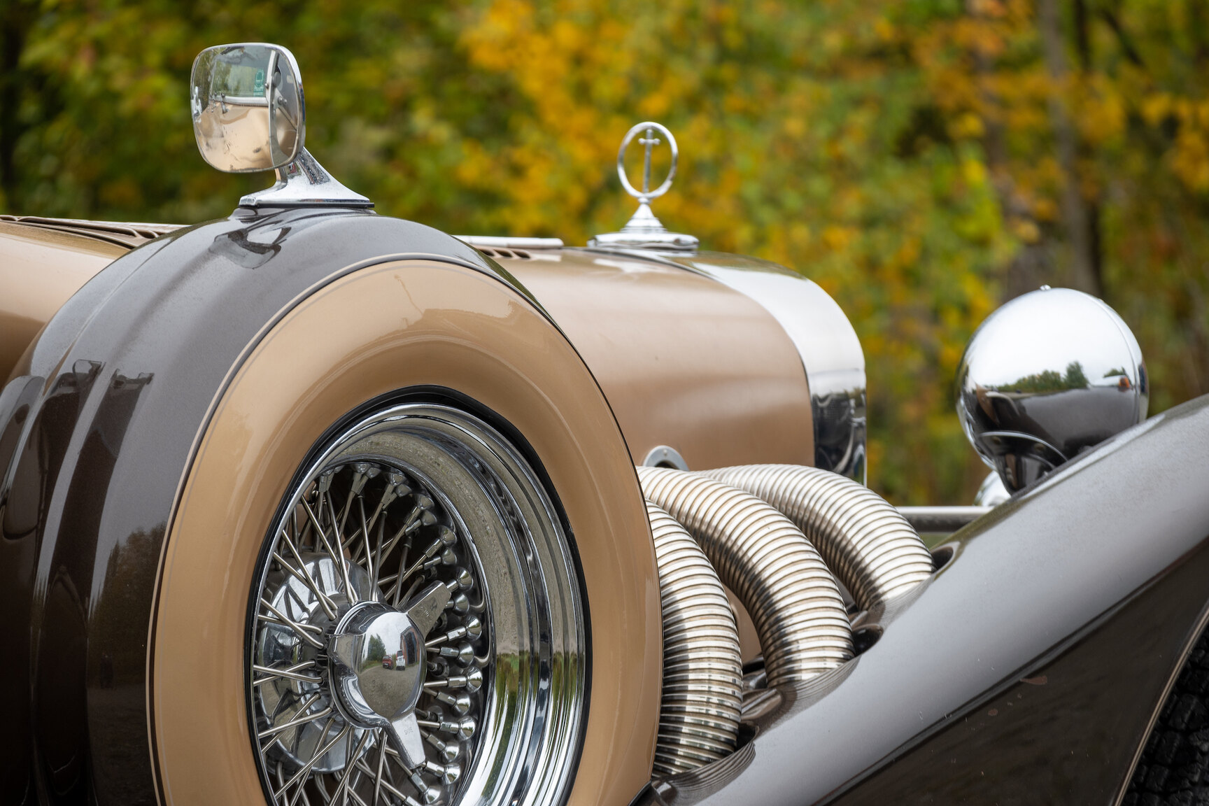 Exteriörbild på 1975 Excalibur Phaeton series III  (14)