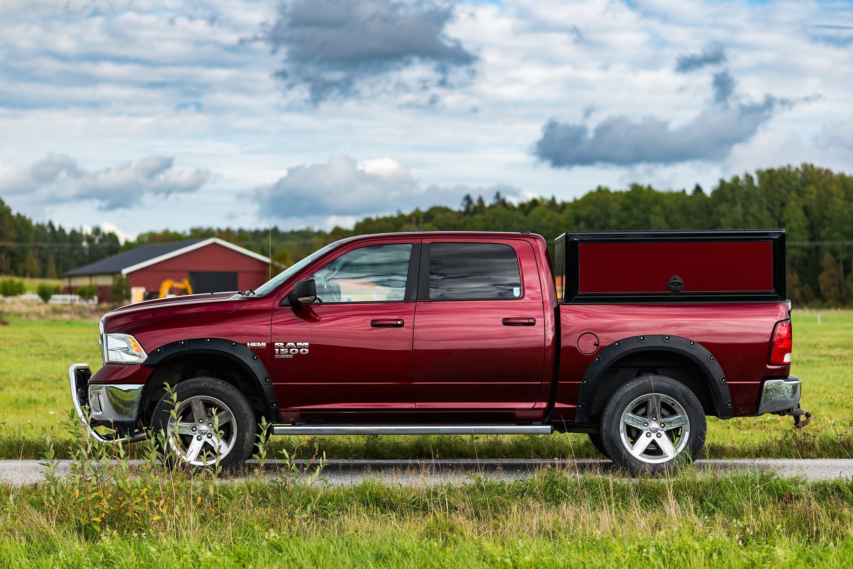 Exterior image of 2019 Dodge Ram 1500 Classic Crew Cab 5.7 V8 HEMI 