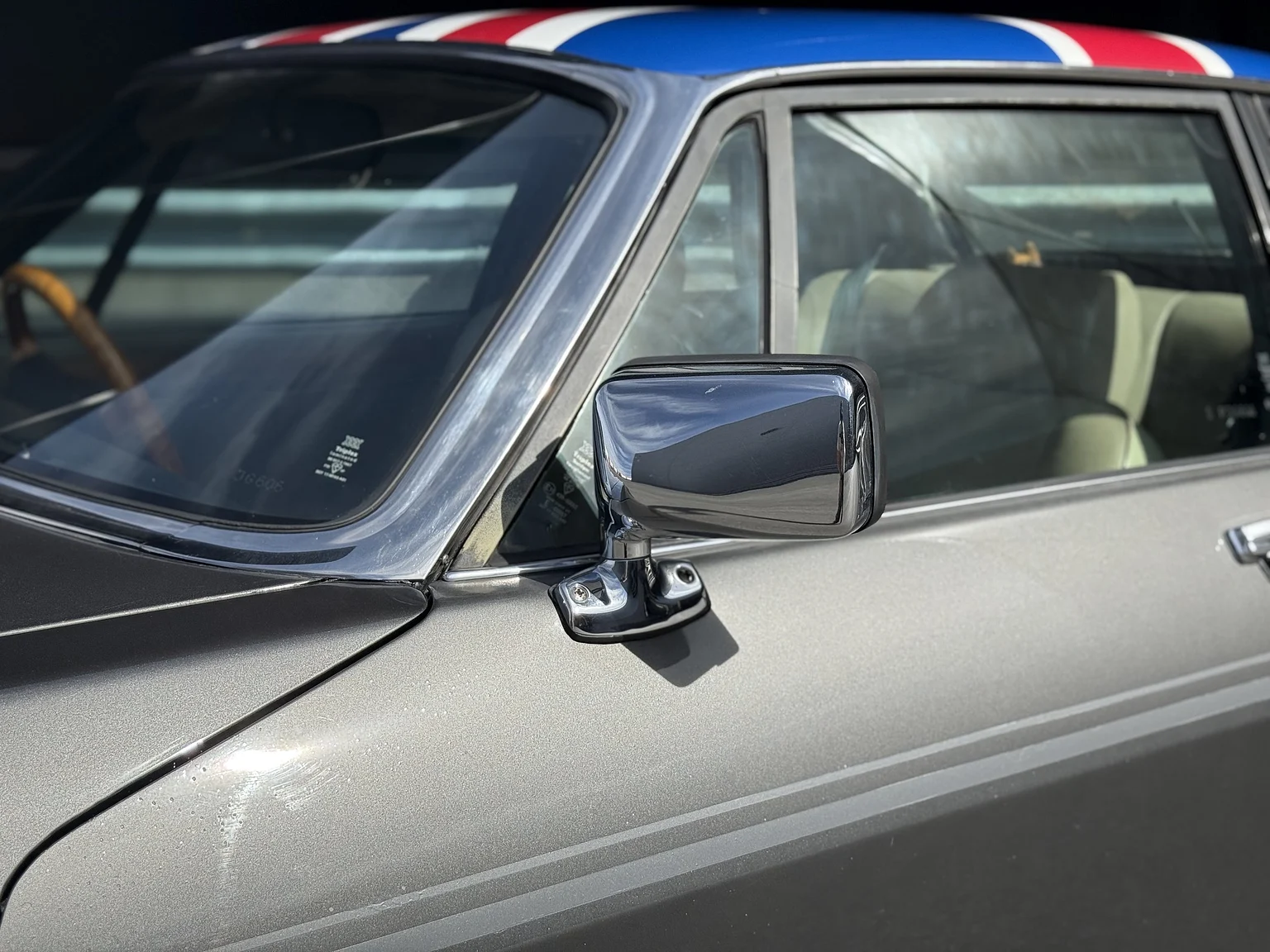 Exteriörbild på 1985 Jaguar XJS HE (13)