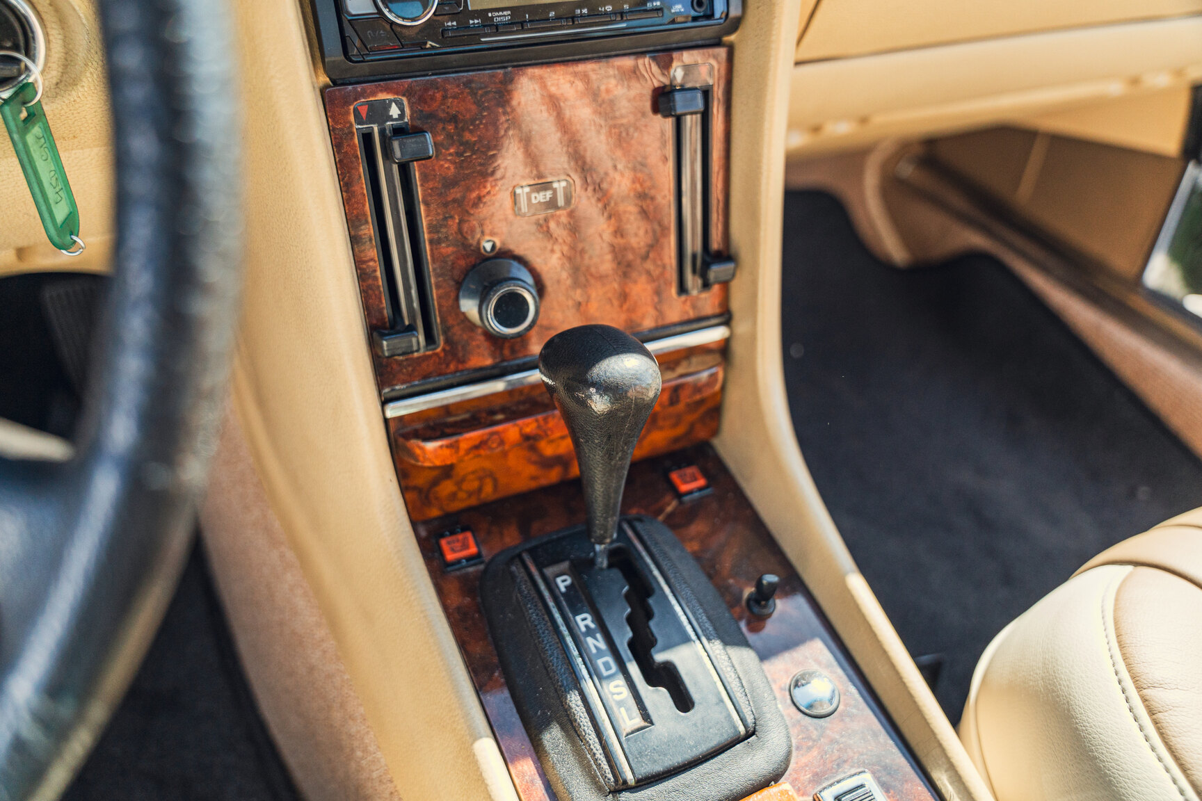 Interiörbild 1976 Mercedes-Benz 450 SLC (30)