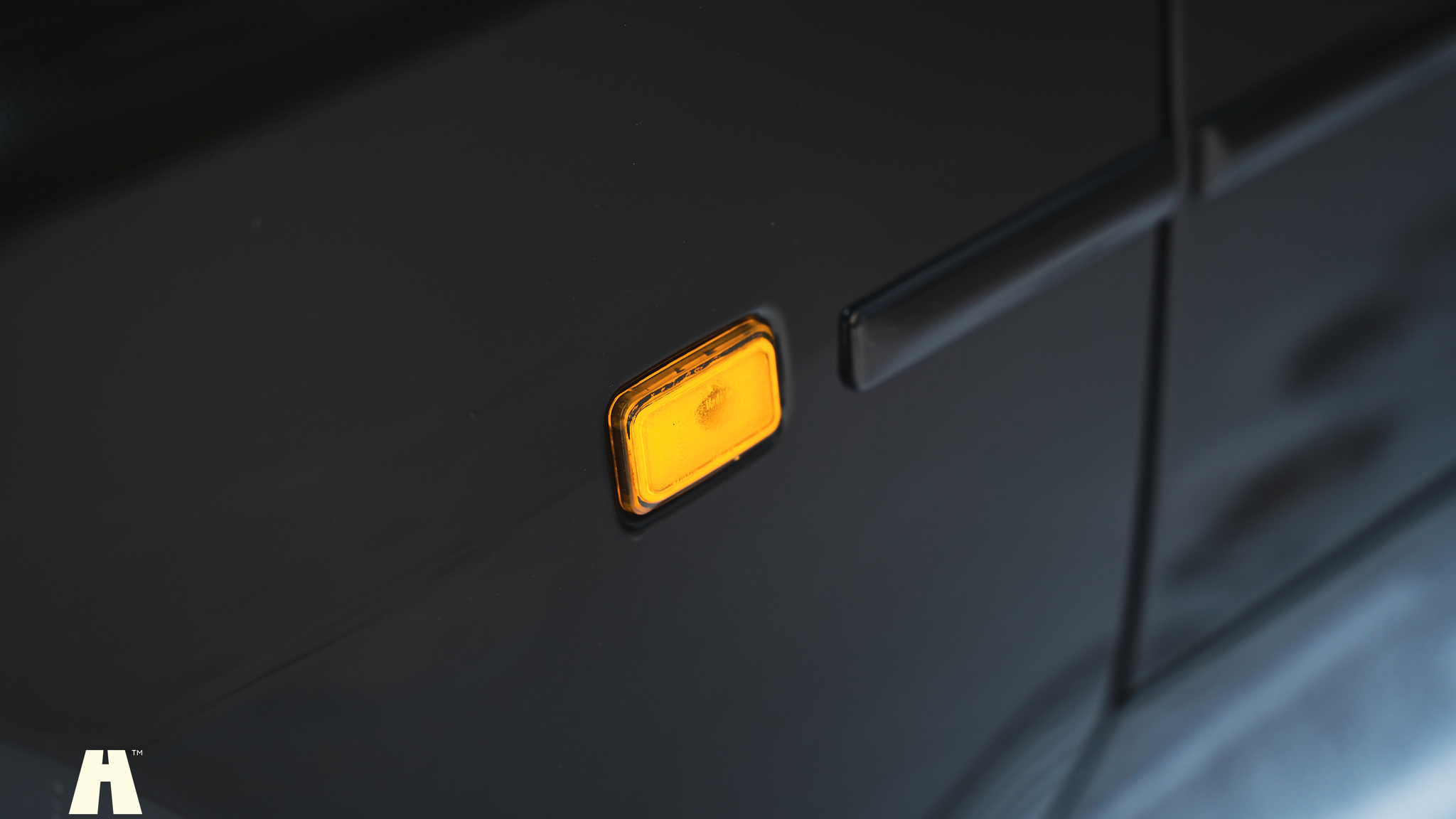 Exterior image of 1990 Porsche 944 S2 (47)