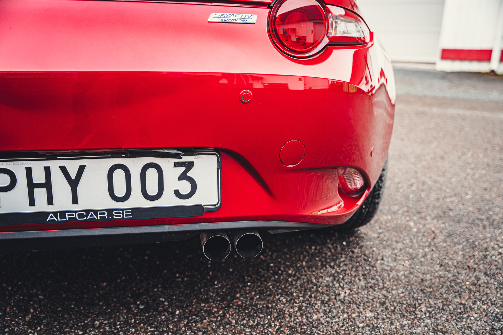 Exteriörbild på 2017 Mazda MX-5 RF - Ett sista race