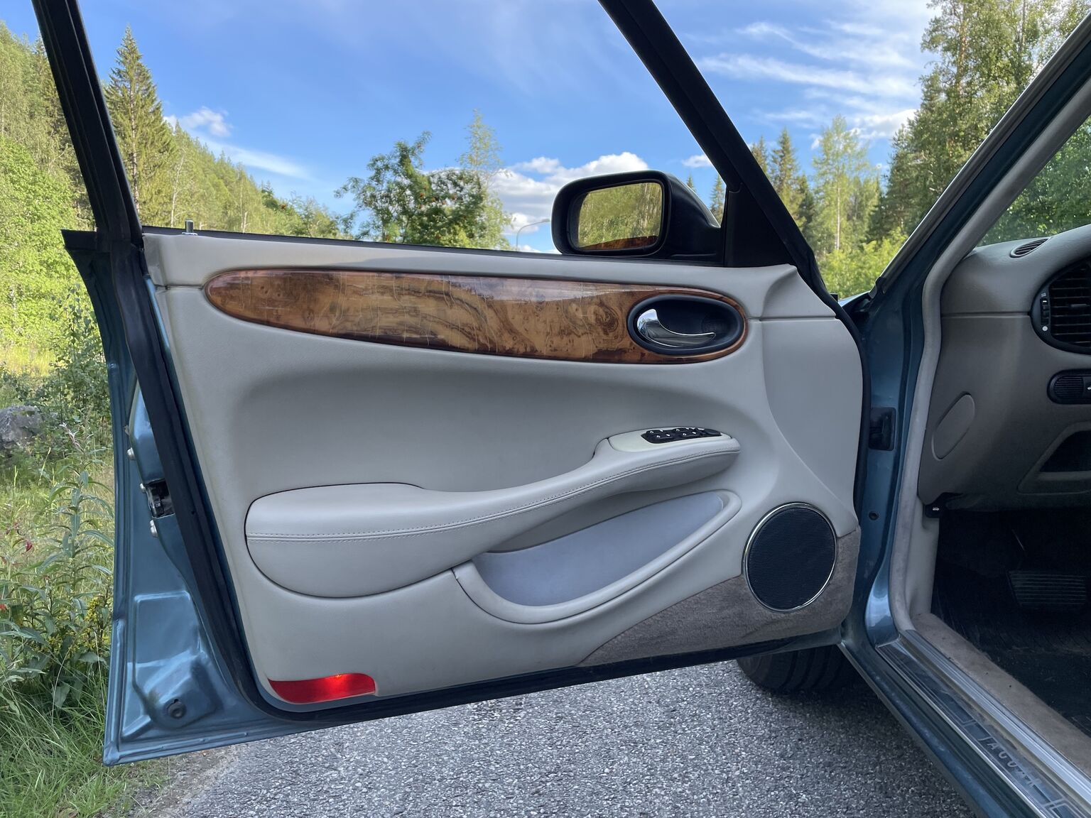 Innenraumfoto von 1998 Jaguar XJ8 Sovereign (28)