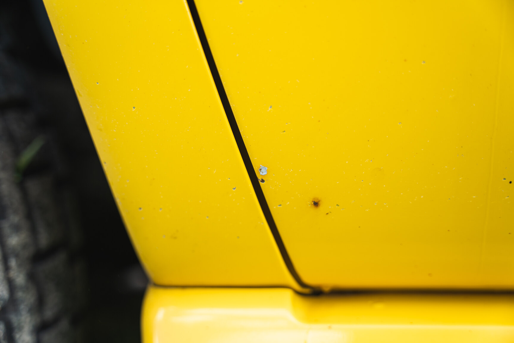 Exteriörbild på 2005 Dodge Ram 1500 Bumble Bee