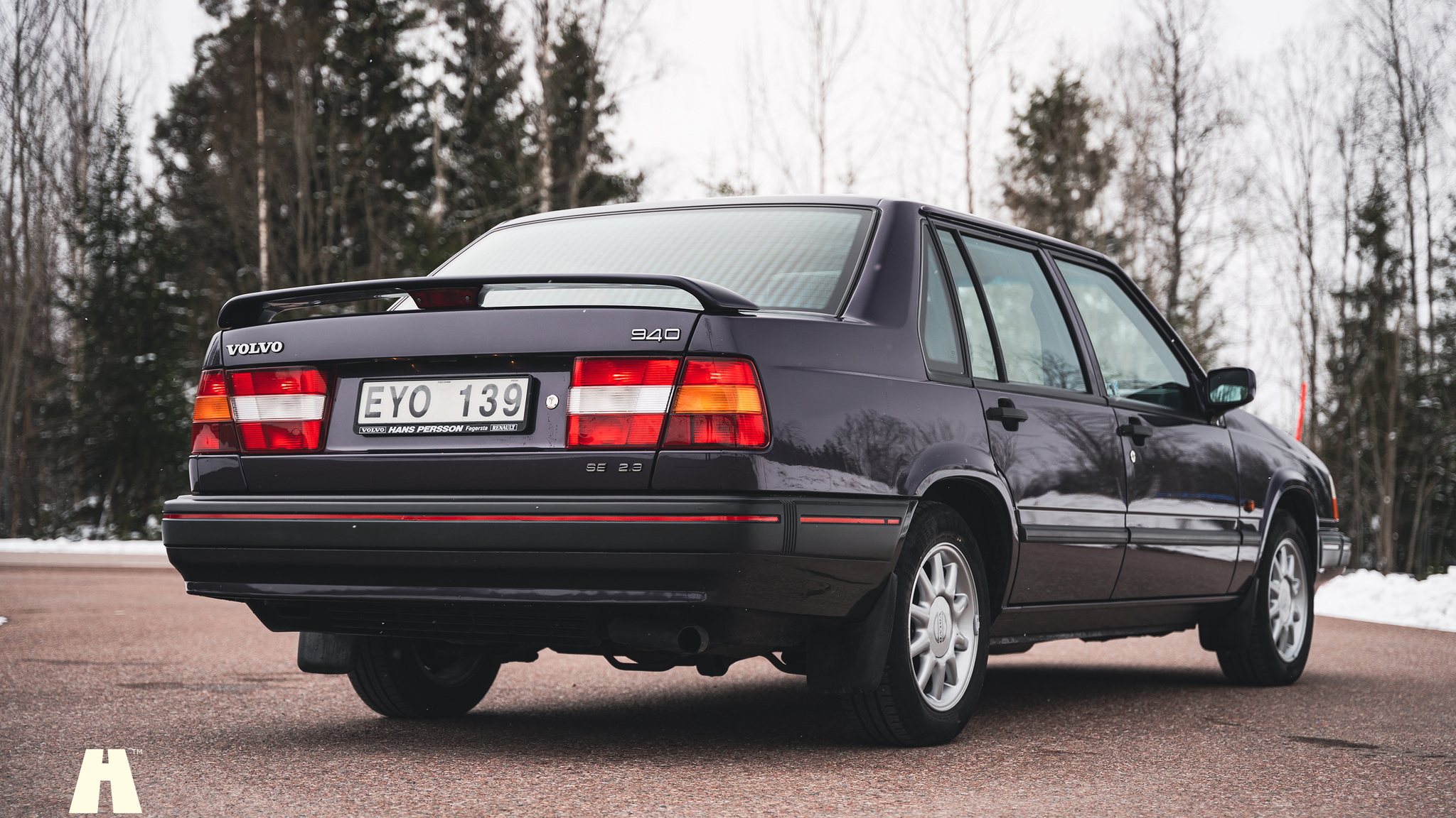 Exterior image of 1995 Volvo 940 SE
