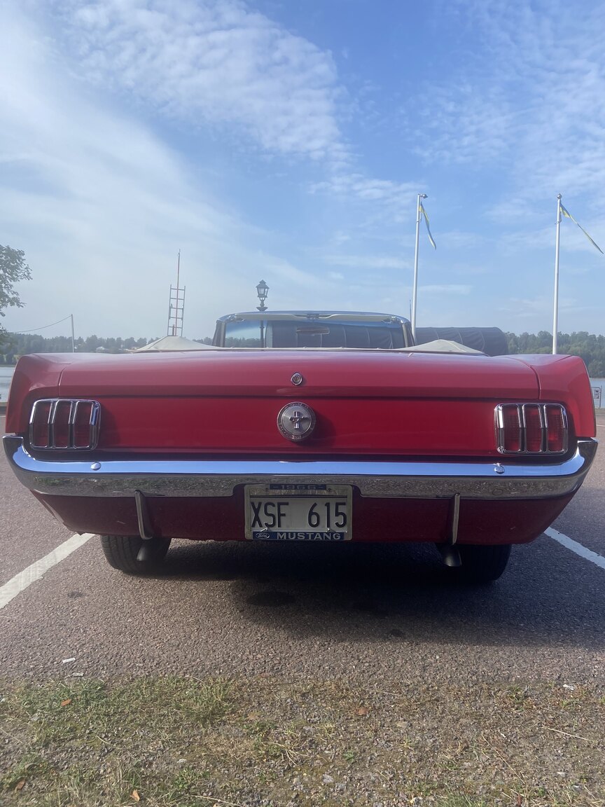 Exteriörbild på 1966 Ford Mustang Convertible