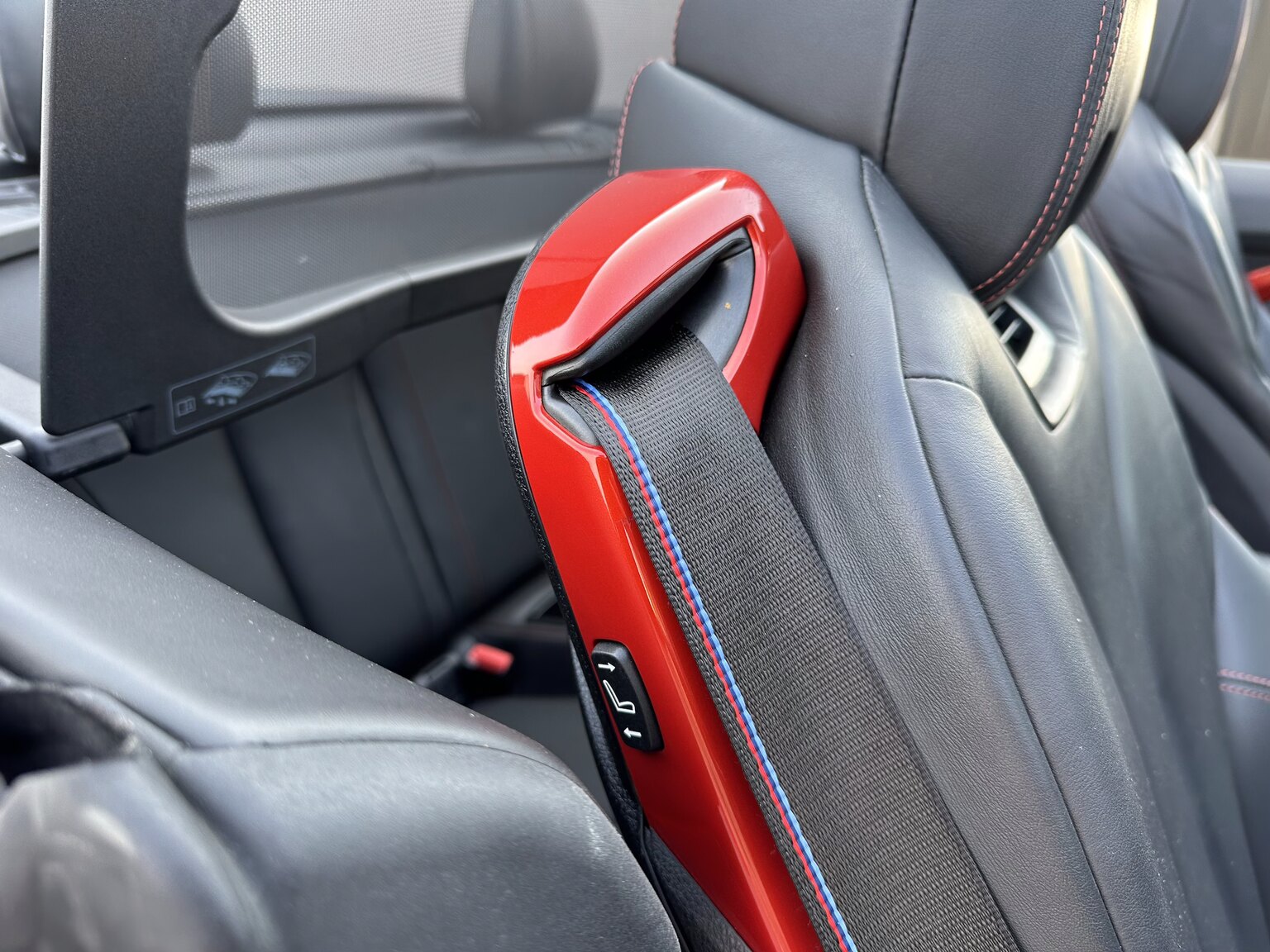 Interiörbild 2018 BMW M4 Competition Convertible F83 Manual