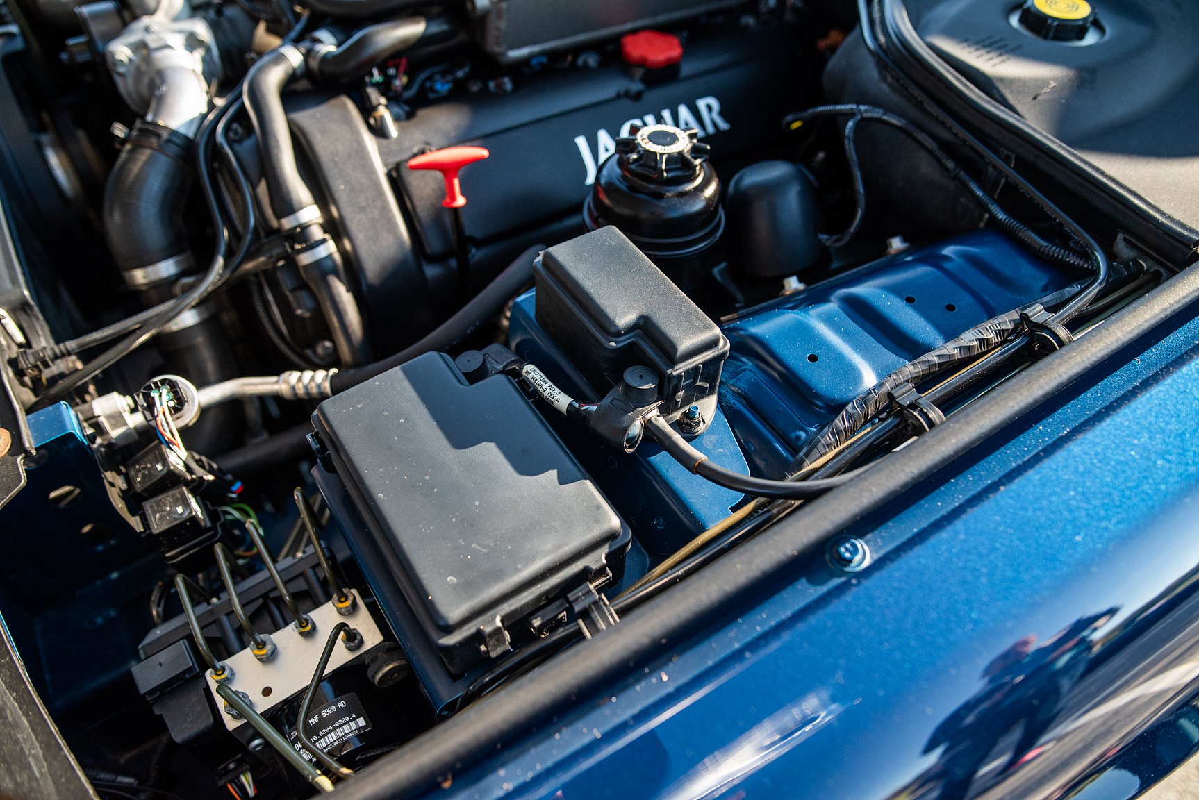 Image of 2001 Jaguar XJR mechanics