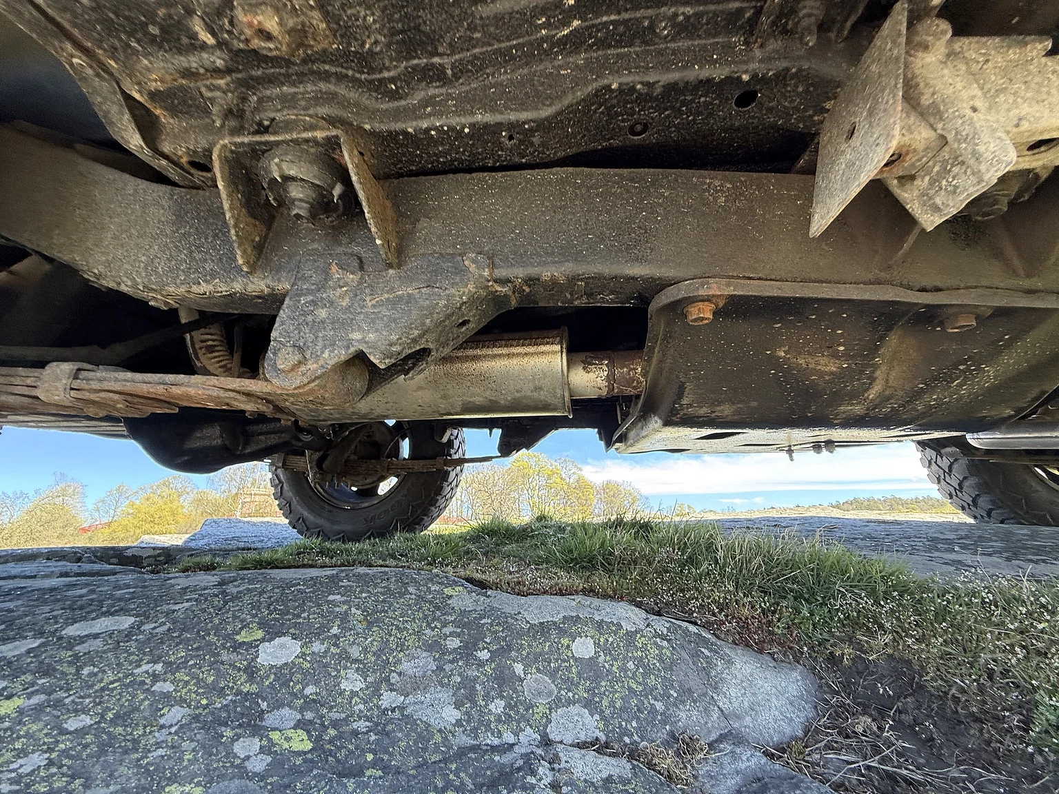 Image of 1990 Jeep Wrangler Islander (24) mechanics