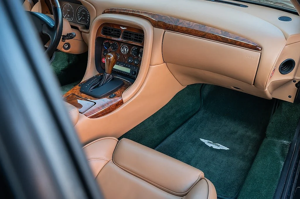 Bild von 2003 Aston Martin DB7 (23)