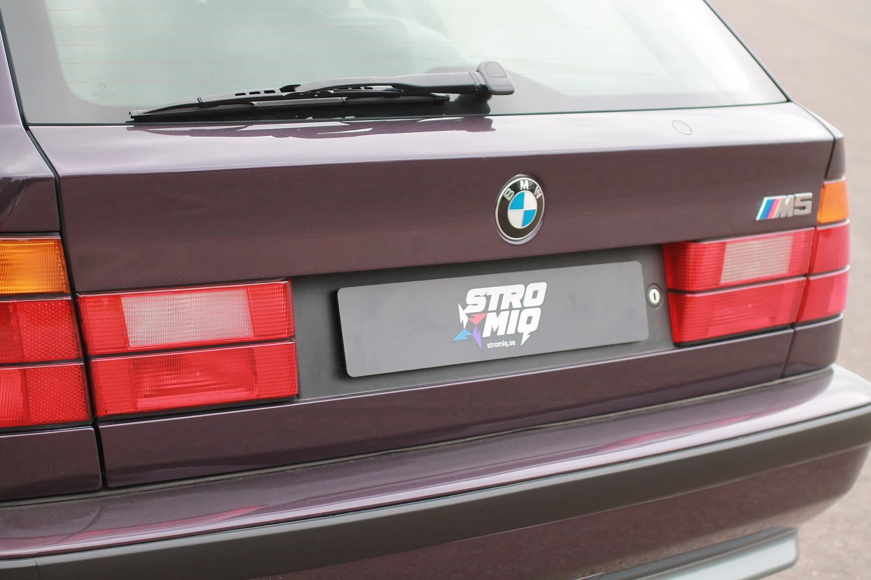 Exterior image of 1993 BMW M5 Touring 3.8 Manual (39)