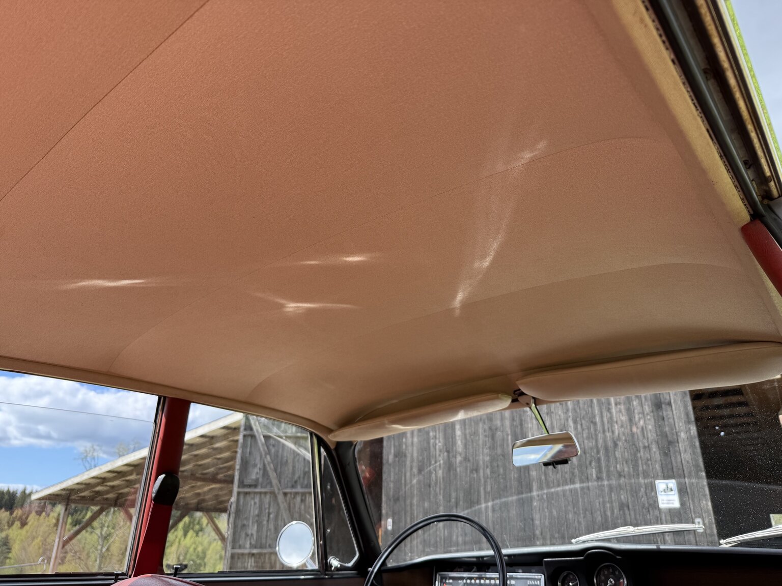 Interior image of 1967 Rover 2000 TC 2.0 OHC