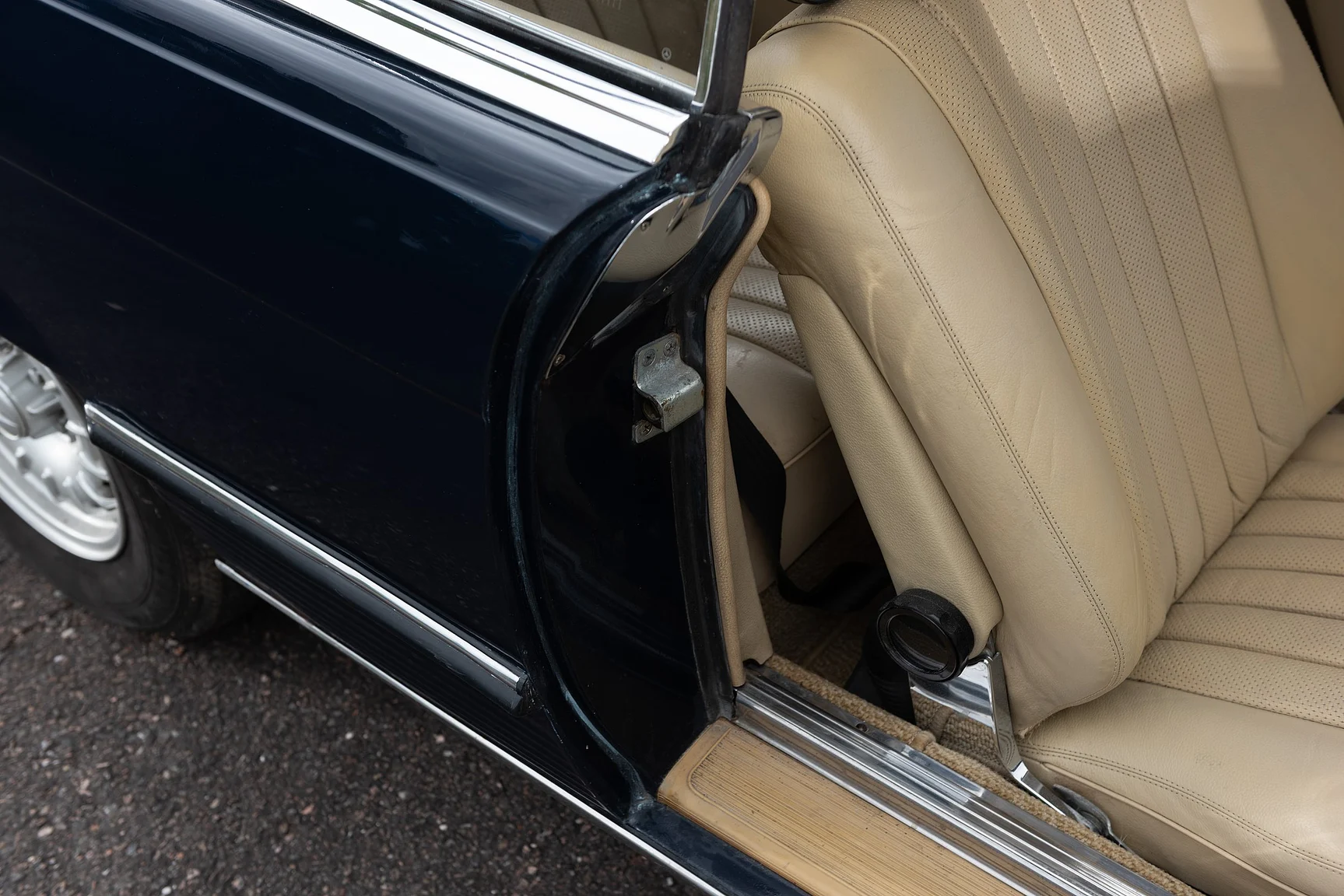 Innenraumfoto von 1975 Mercedes Benz 450 SLC (8)