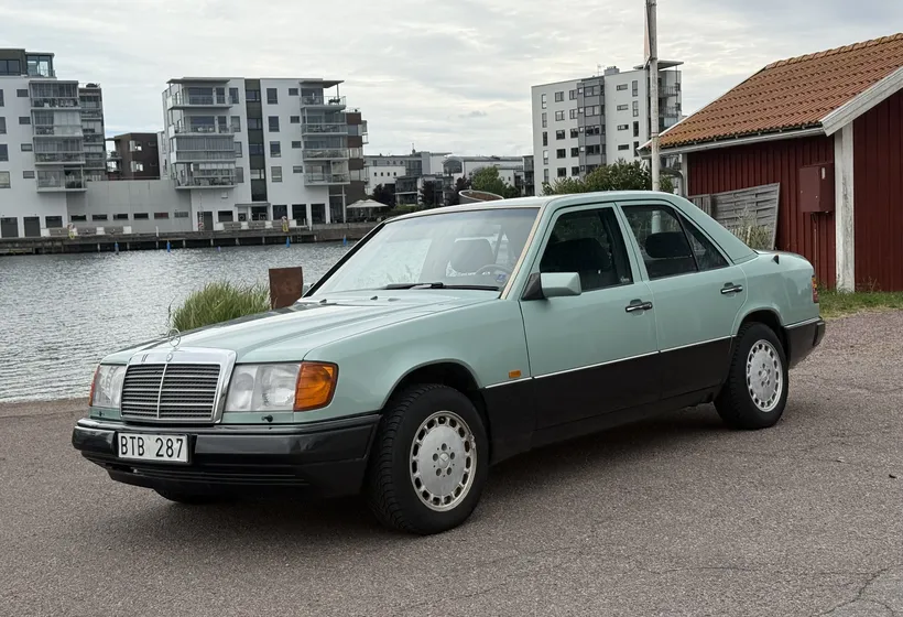 1991 Mercedes-Benz 300 E 4MATIC