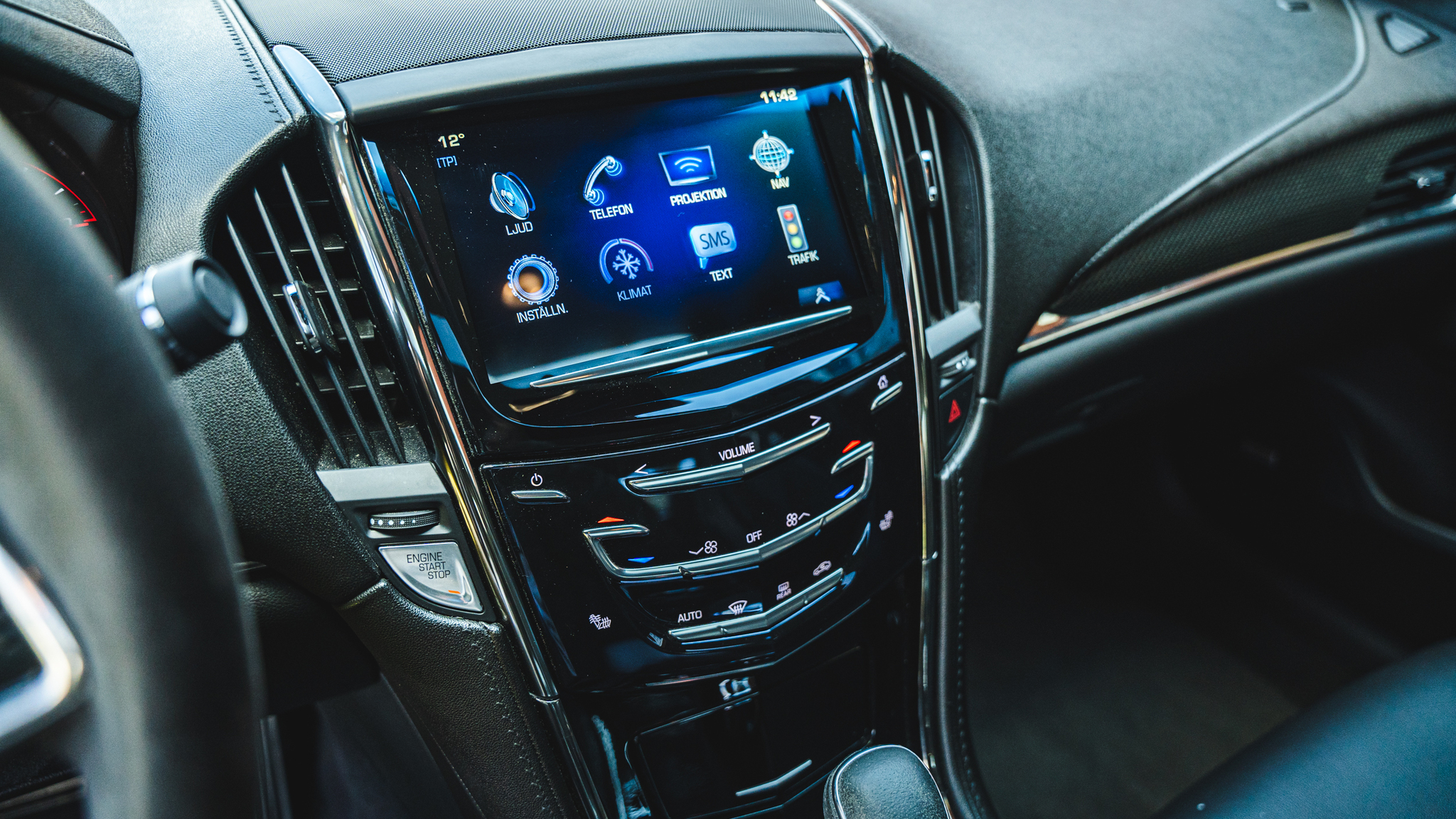 Interiörbild 2016 Cadillac ATS-V (27)