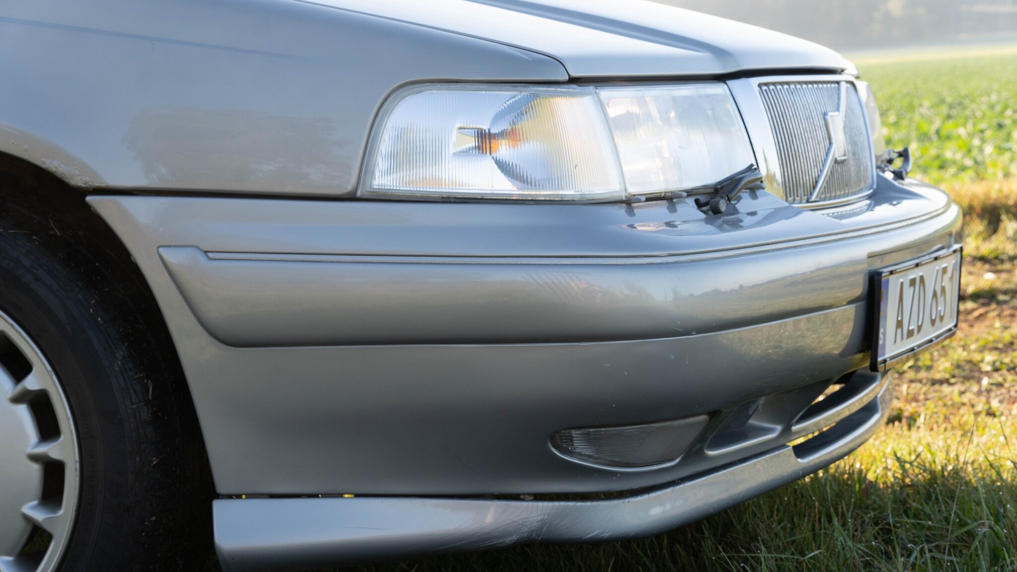 Exterior image of 1996 VOLVO 960 Executive