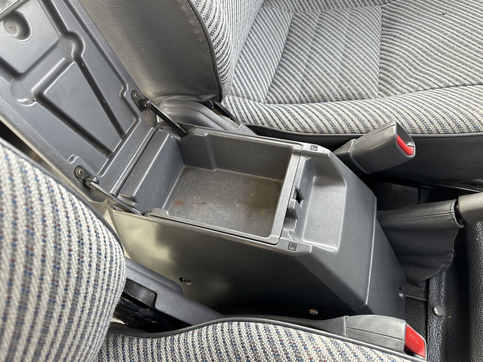 Interior image of 1993 Toyota Land Cruiser Serie 70