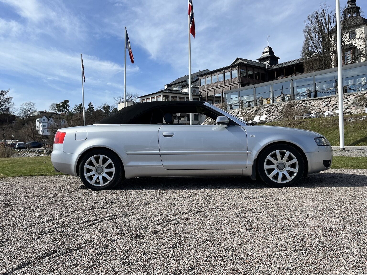 Exterior image of 2003 Audi A4 Cabriolet 3.0