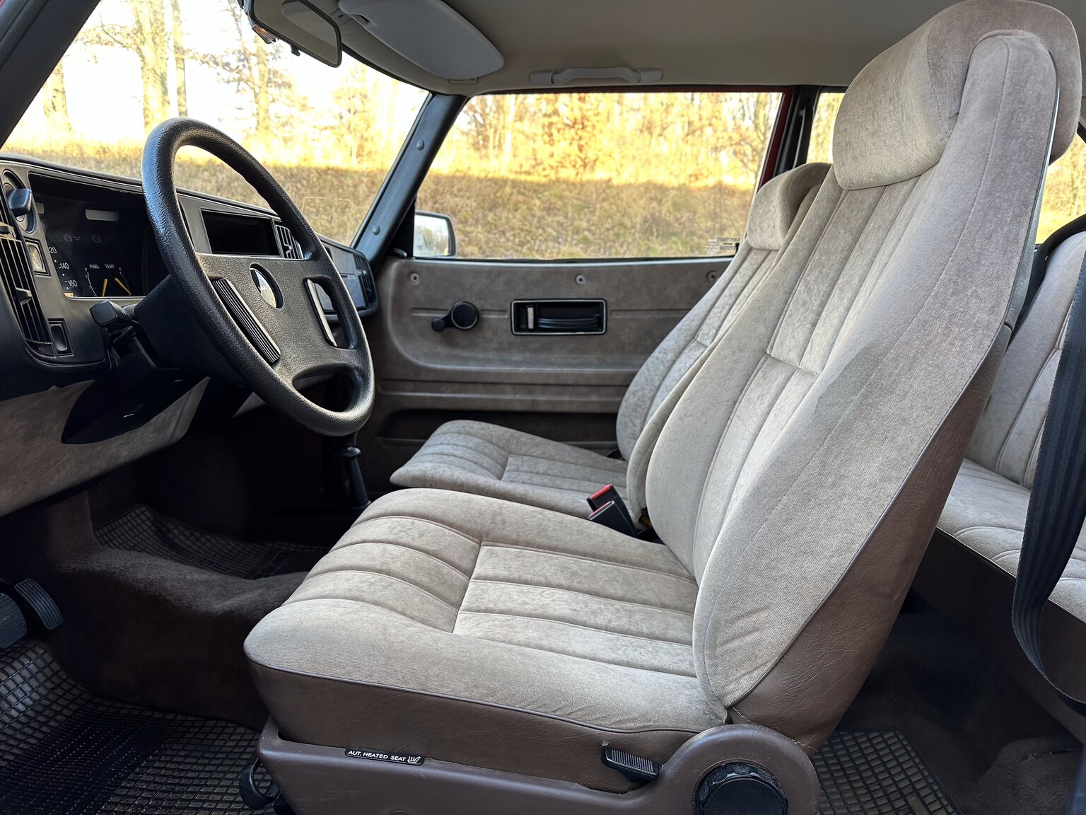Interiörbild 1984 Saab 900 GL