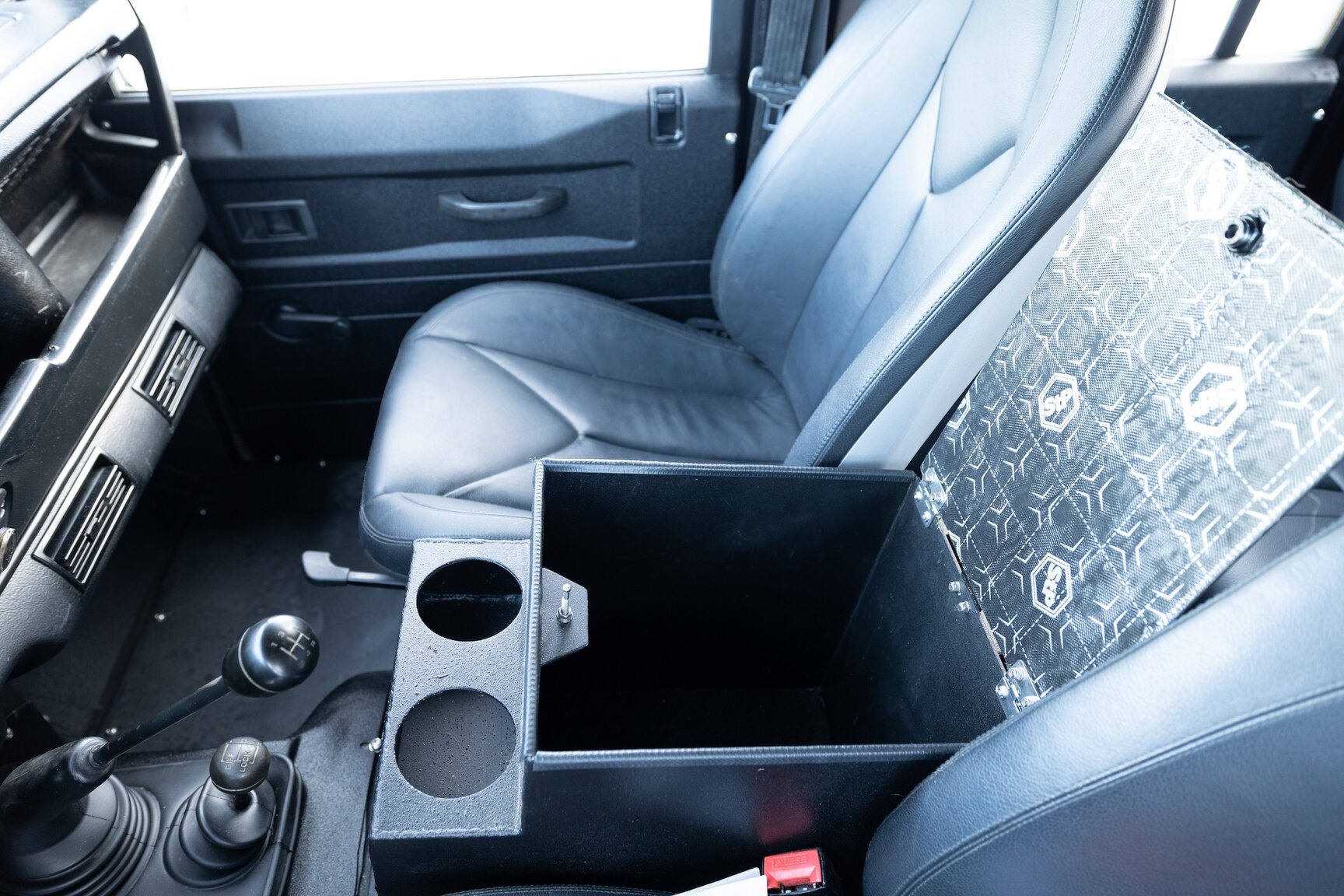 Interior image of 2000 Land Rover Defender 130