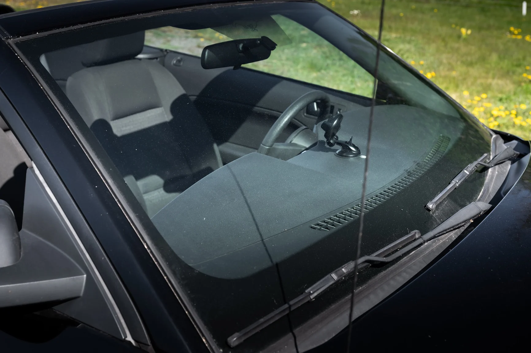 Exterior image of 2006 Ford Mustang Convertible (20)