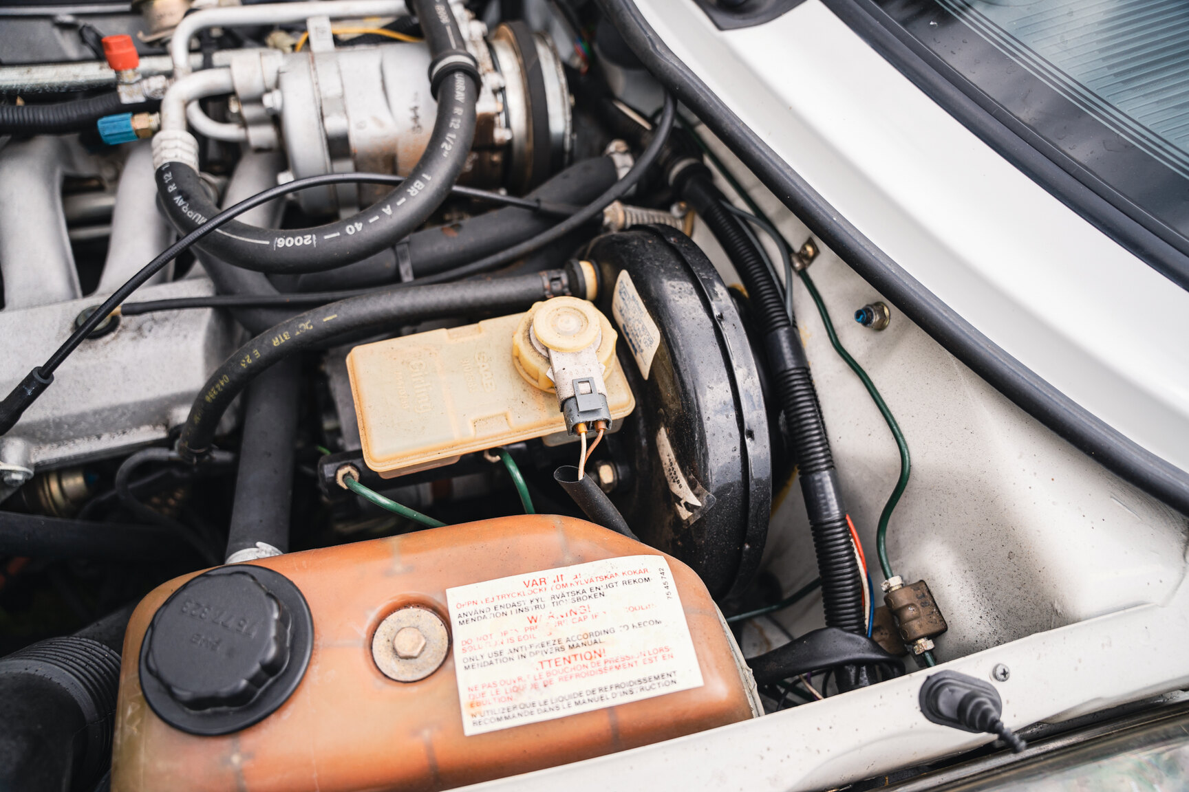 Image of 1987 Saab 900 Turbo Convertible mechanics