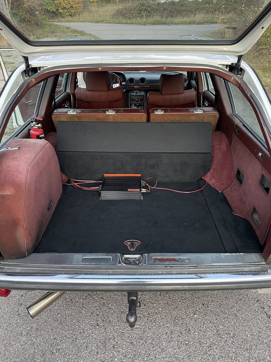 Innenraumfoto von 1983 Mercedes-Benz 300 TDT