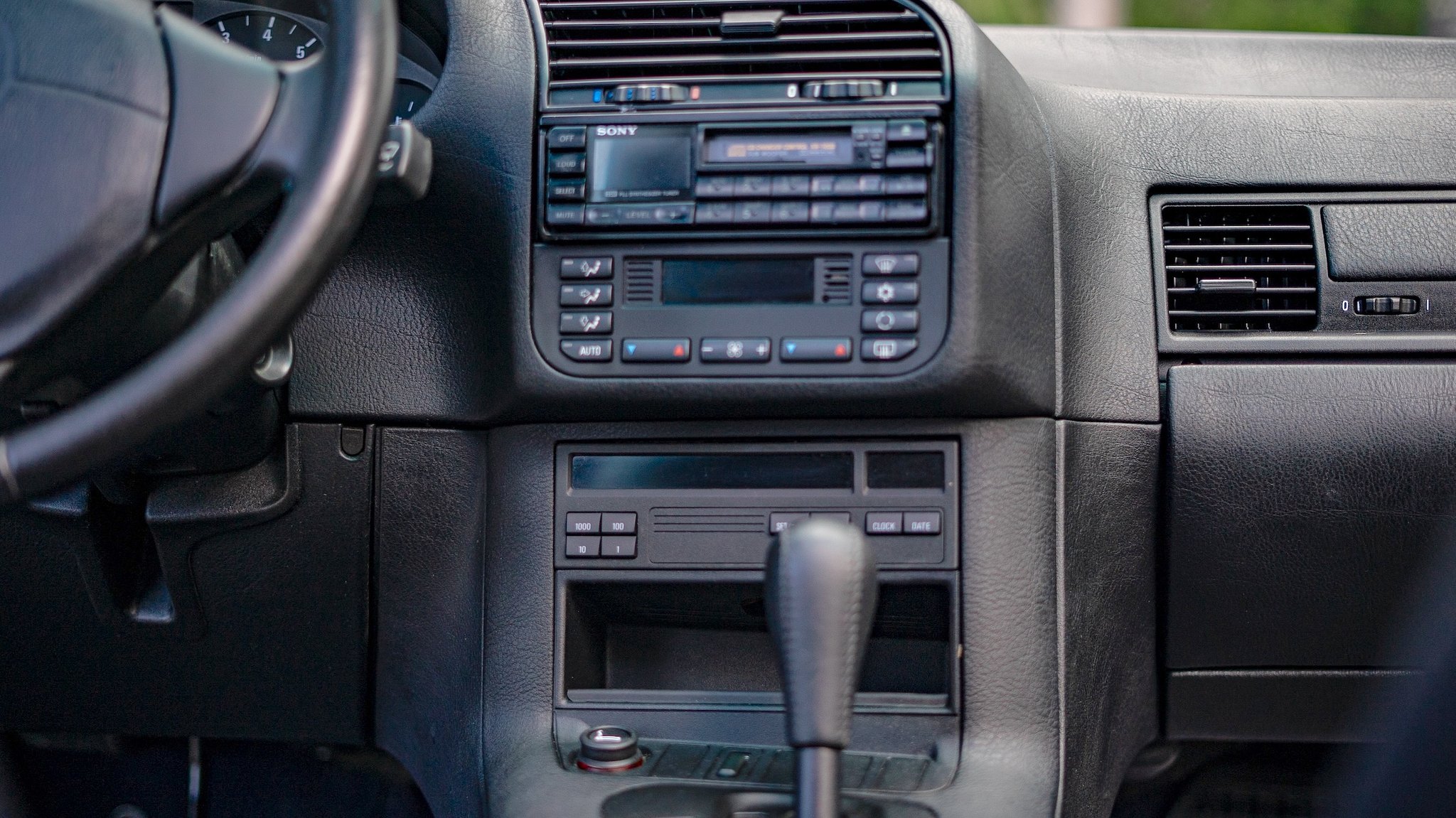 Interior image of 1997 BMW 328i Coupé Automatisk