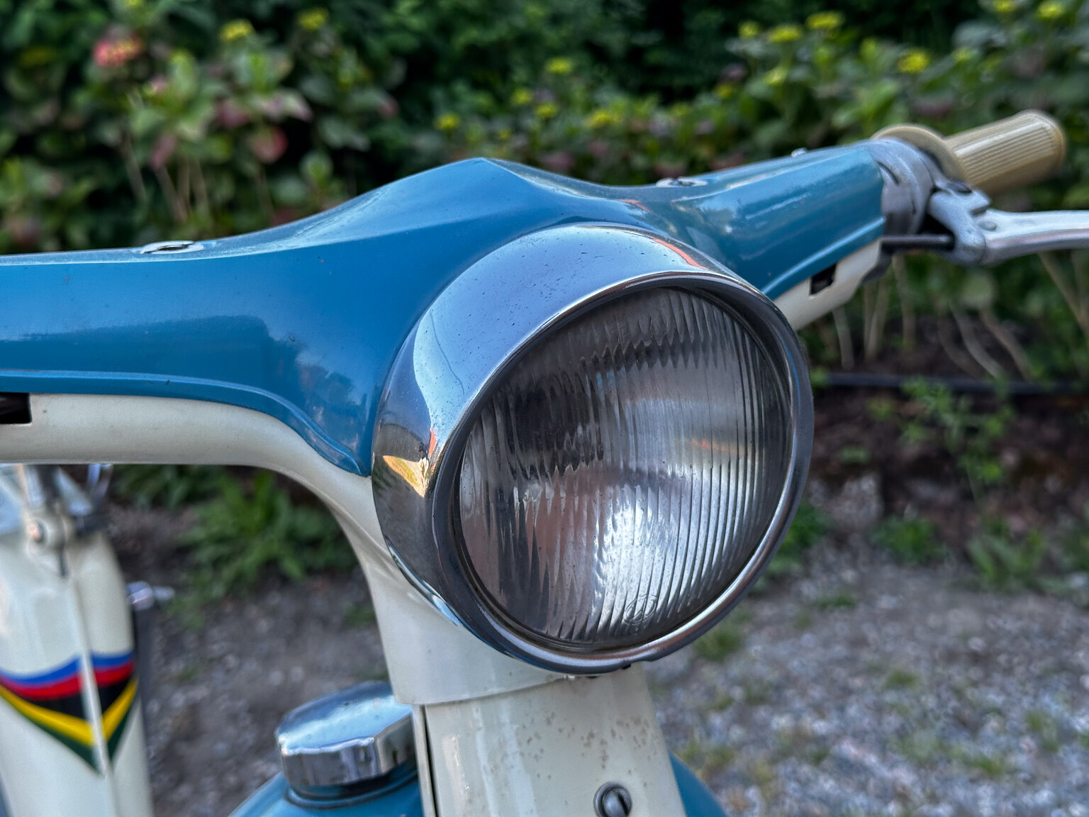 Aussenfoto 1963 Crescent 1163 Raket