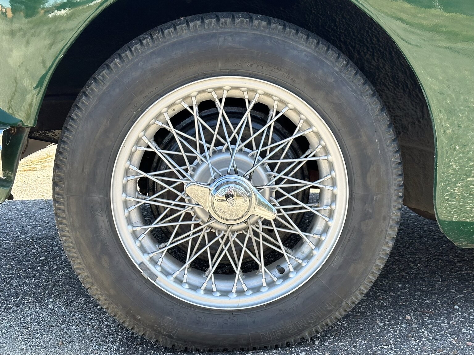 Exteriörbild på 1957 MGA Roadster (12)