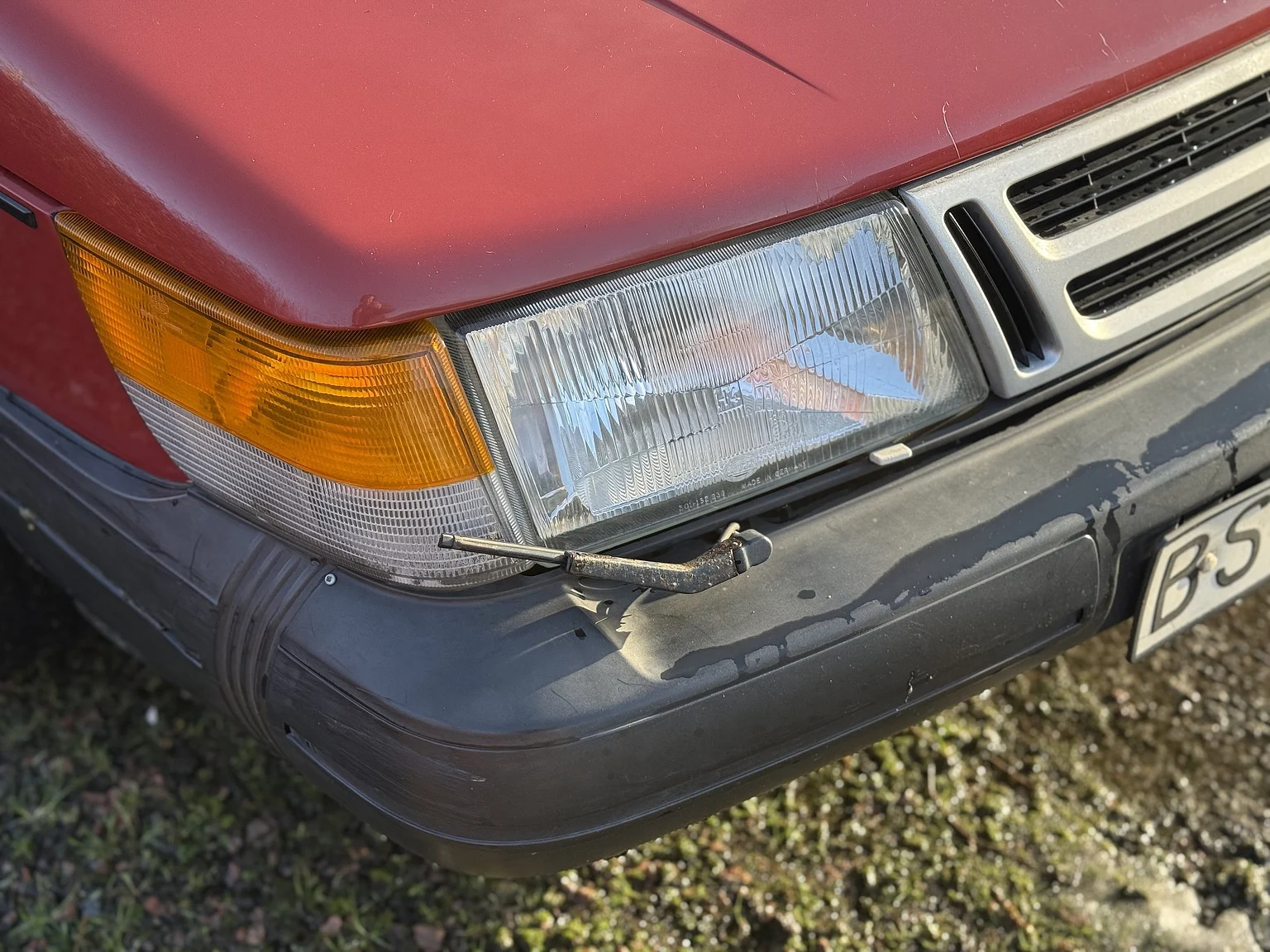 Exterior image of 1991 SAAB 900S Turbo 2-door (25)