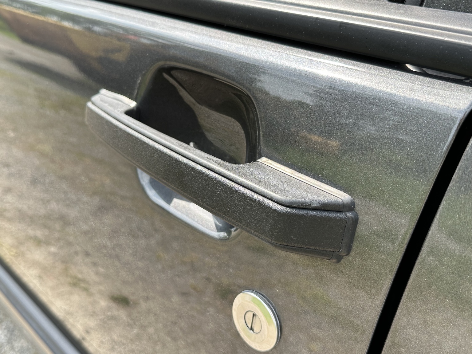 Exterior image of 1990 Volvo 740 Turbo 16s