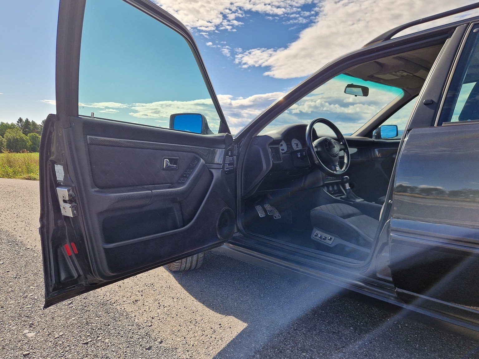 Innenraumfoto von 1993 Audi S2 Avant 2.2 quattro