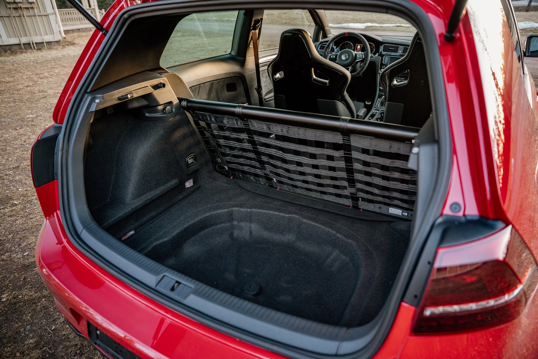 Interior image of 2016 Volkswagen Golf GTi Clubsport S - no. 291/400 (32)