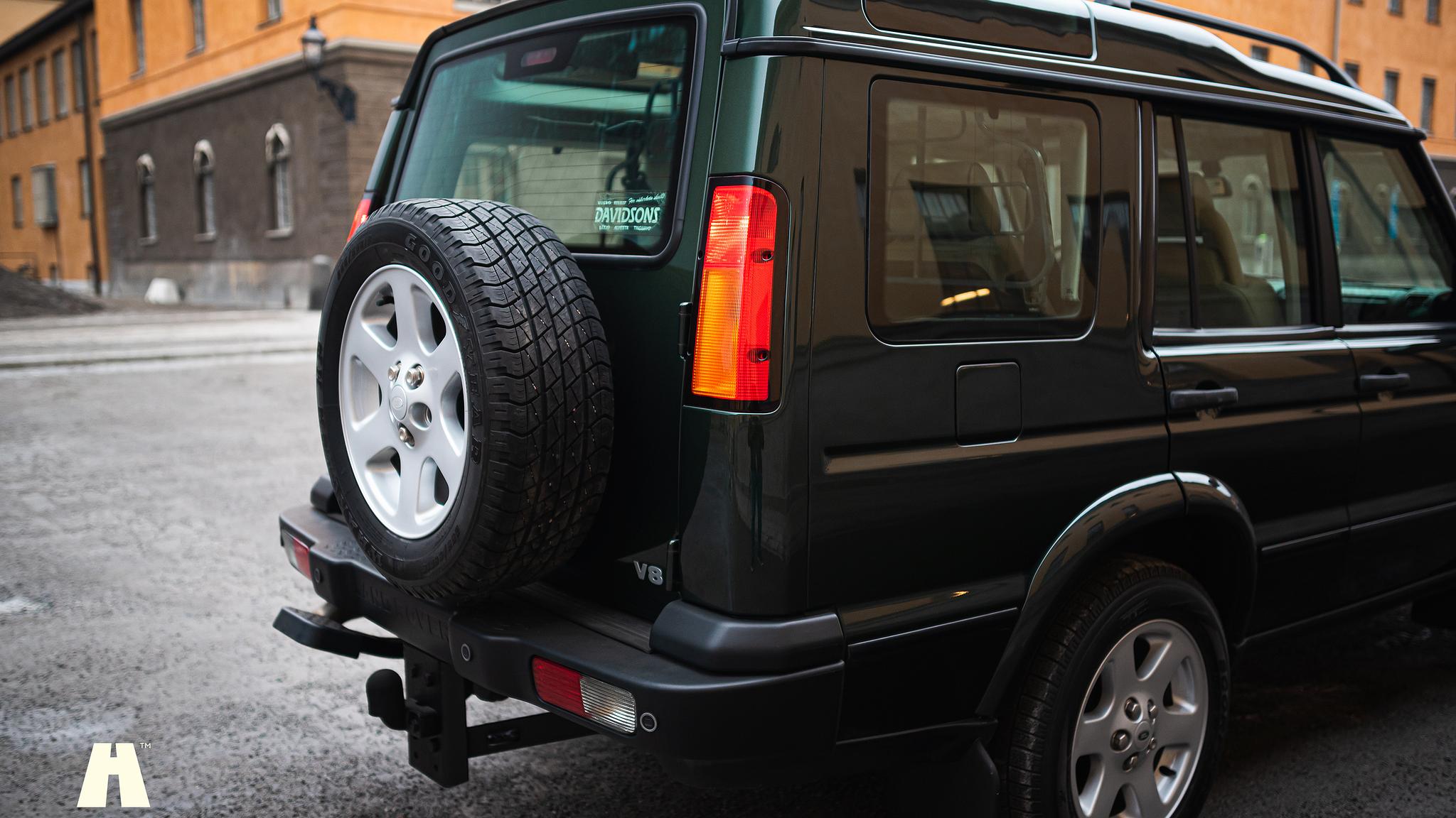 Exterior image of 2003 Land Rover Discovery II, 2003